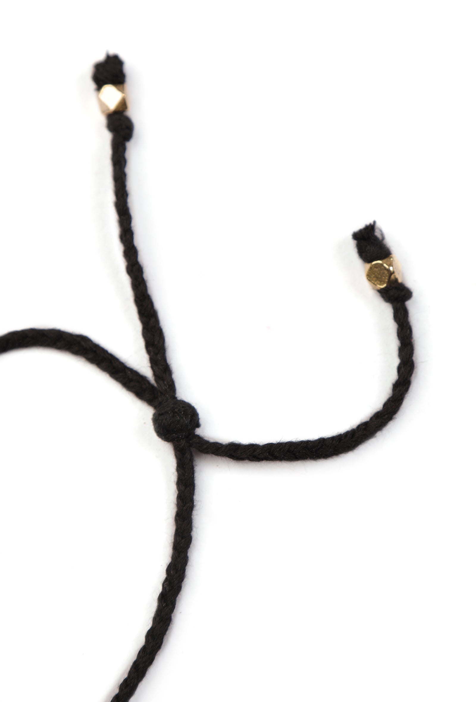 Stylish Cowrie Shell Anklet in Minimalist Black Thread Style