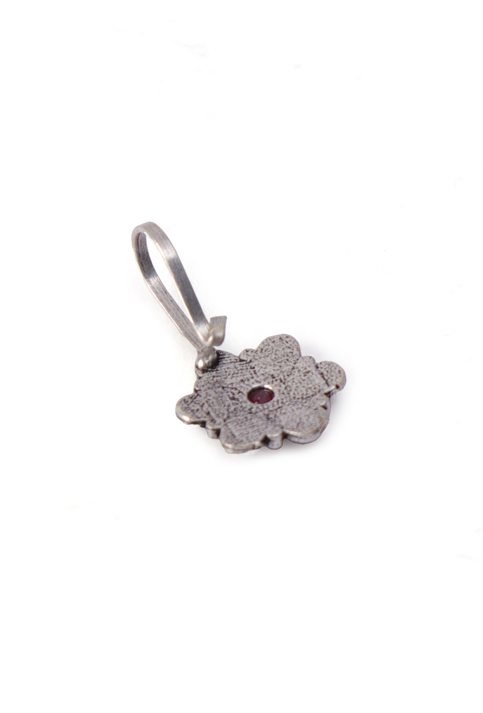 Flowered hand design nosepin