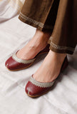 Maroon Embroidered Cruelty-Free Leather Juttis