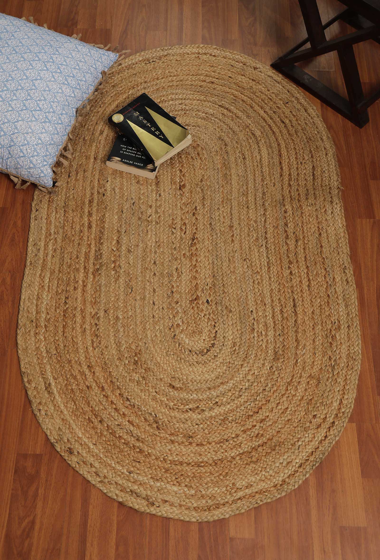 Isla Oval Rectangle pattern Handcrafted Jute Rug