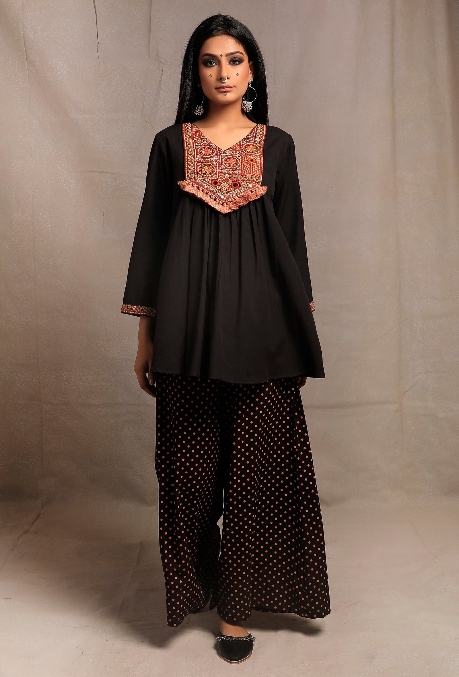 Black Front Embroidered Gathered Short Kurta