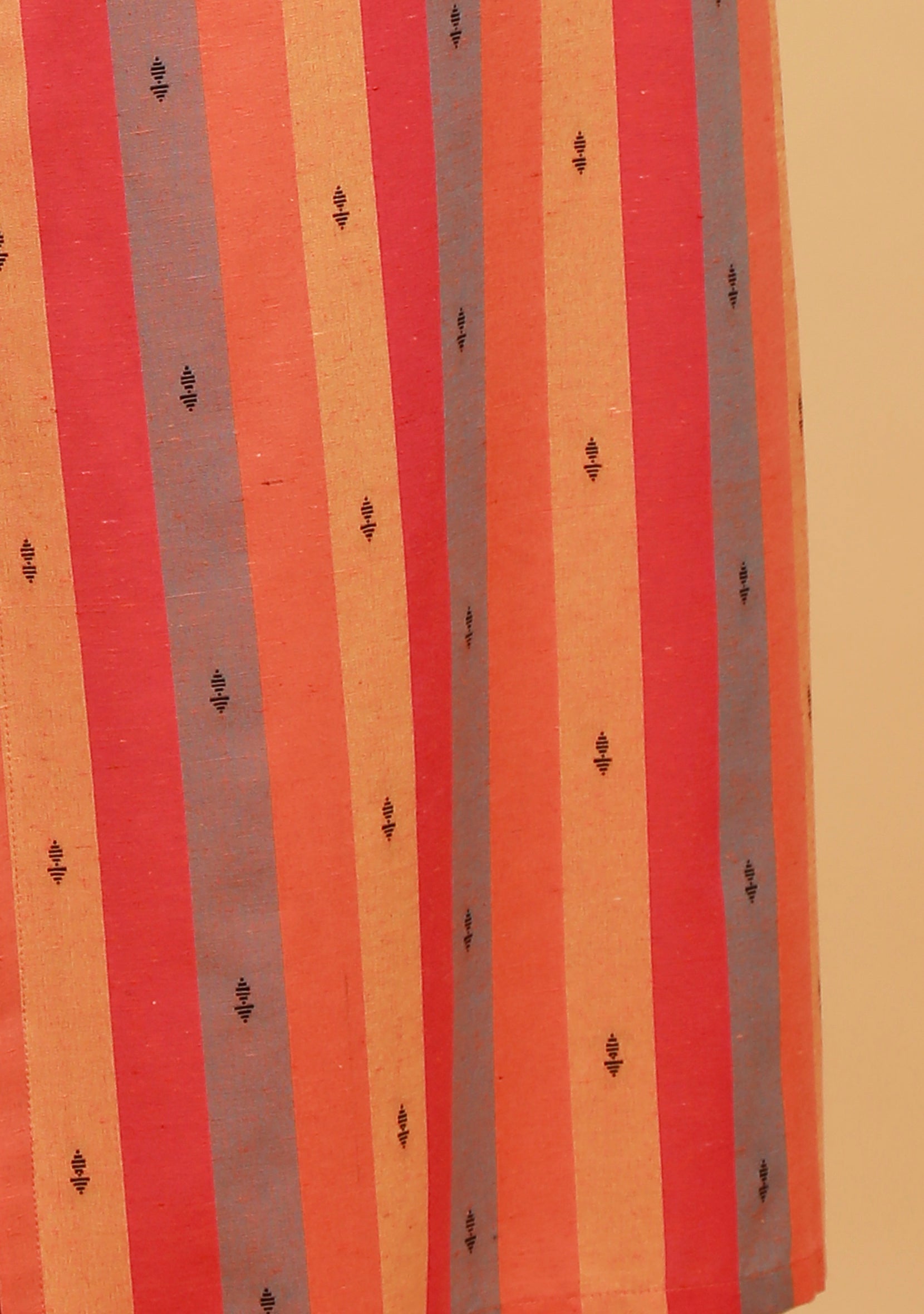 Pink Multicolor Straight Sleeveless Boat Neck Woven Kurta