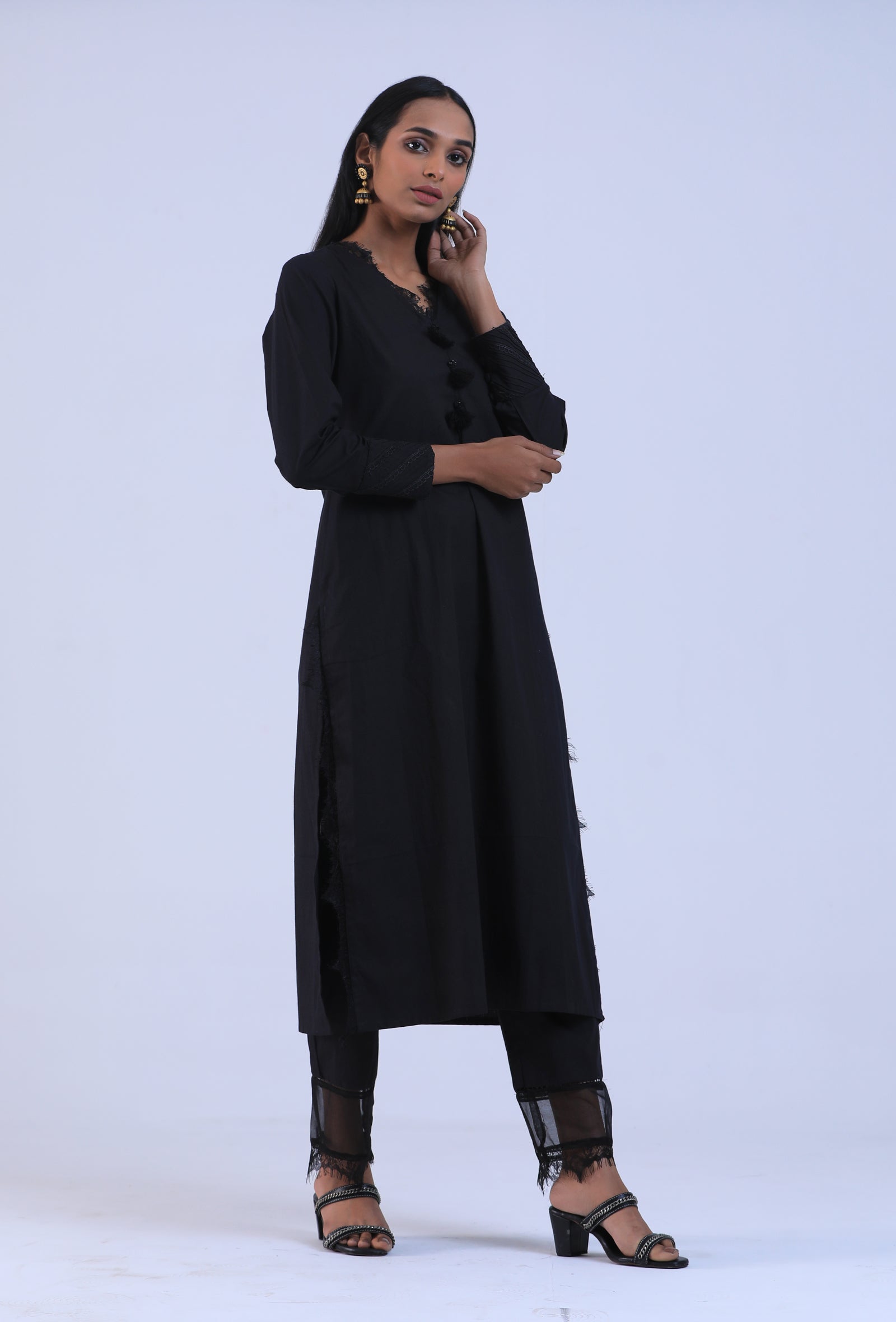 Women Black V-Neck Cotton Kurta