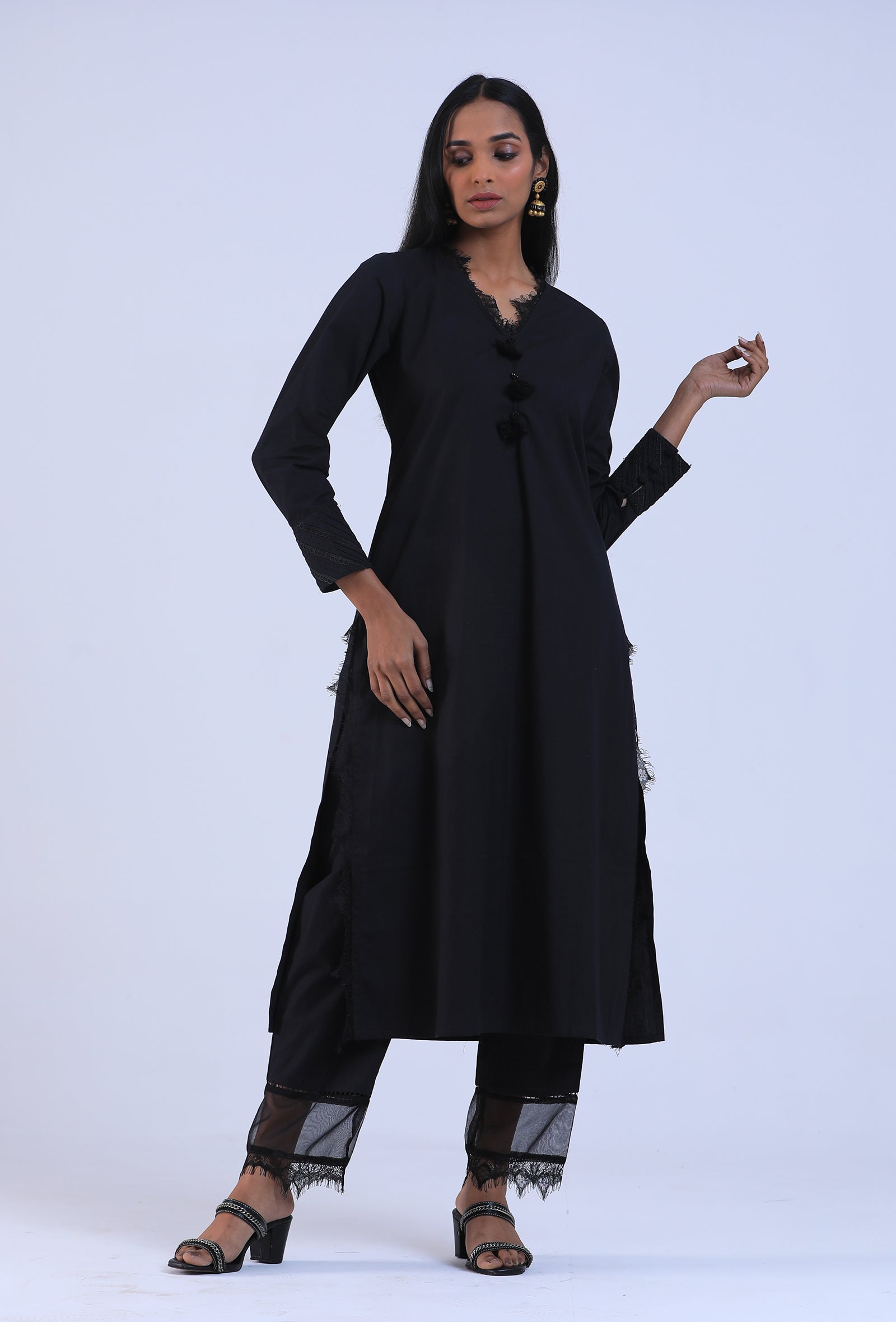 Women Black V-Neck Cotton Kurta