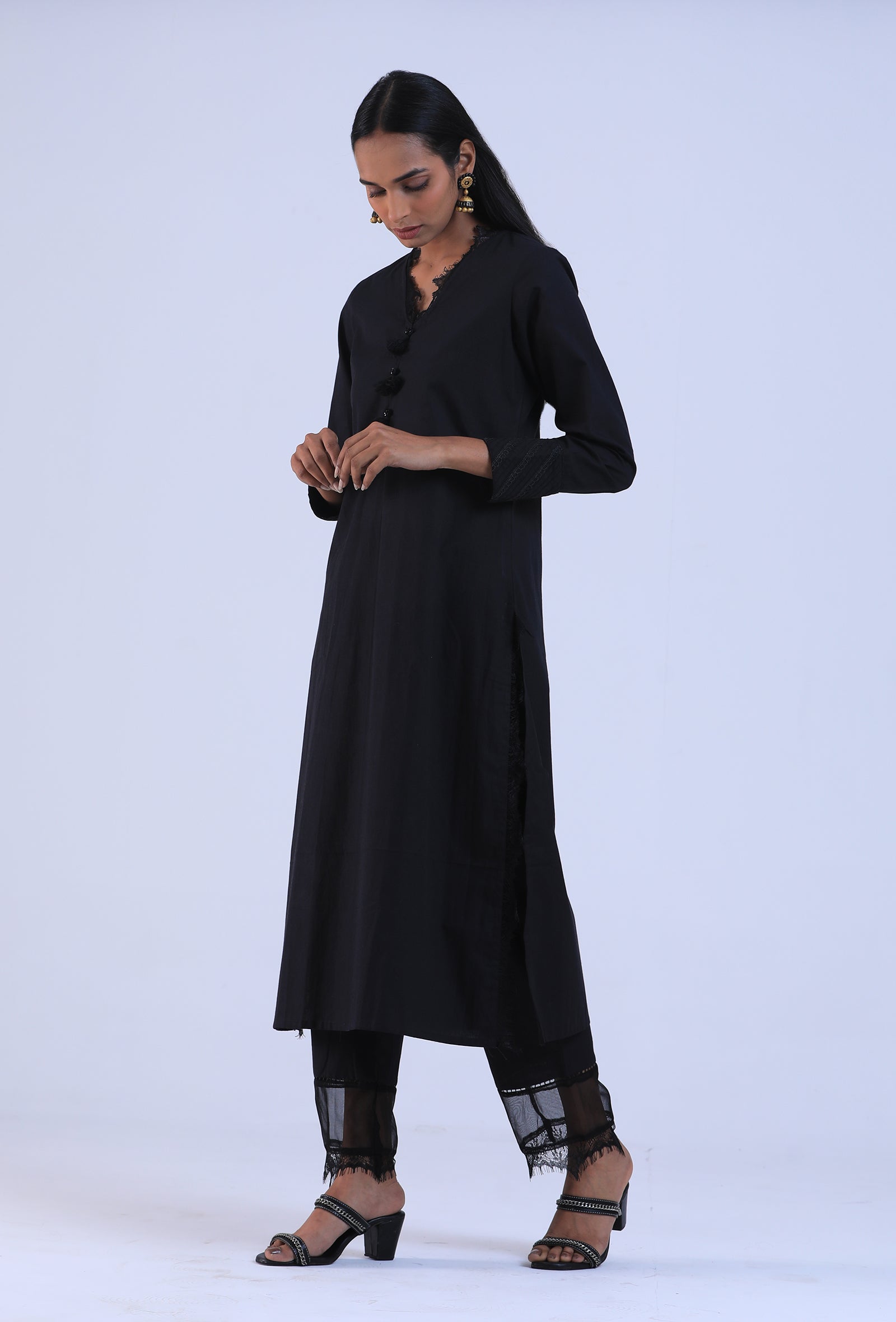 Women Black V-Neck Cotton Kurta