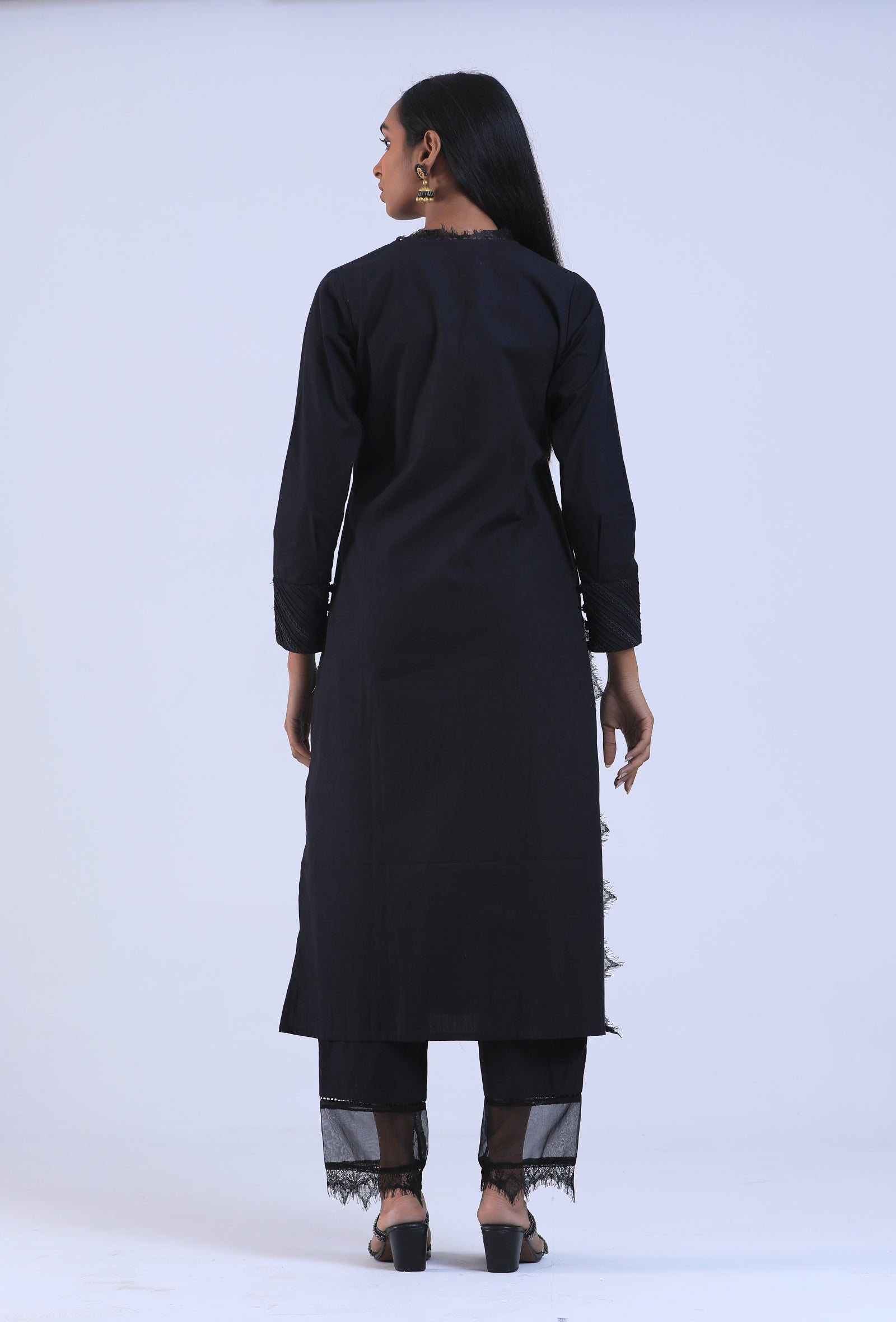Women Black V-Neck Cotton Kurta