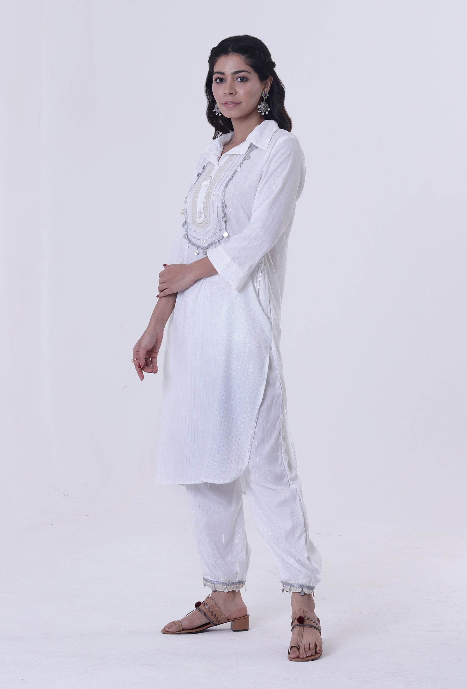 Set Of 2: White Lurex Kurta With Pant Set