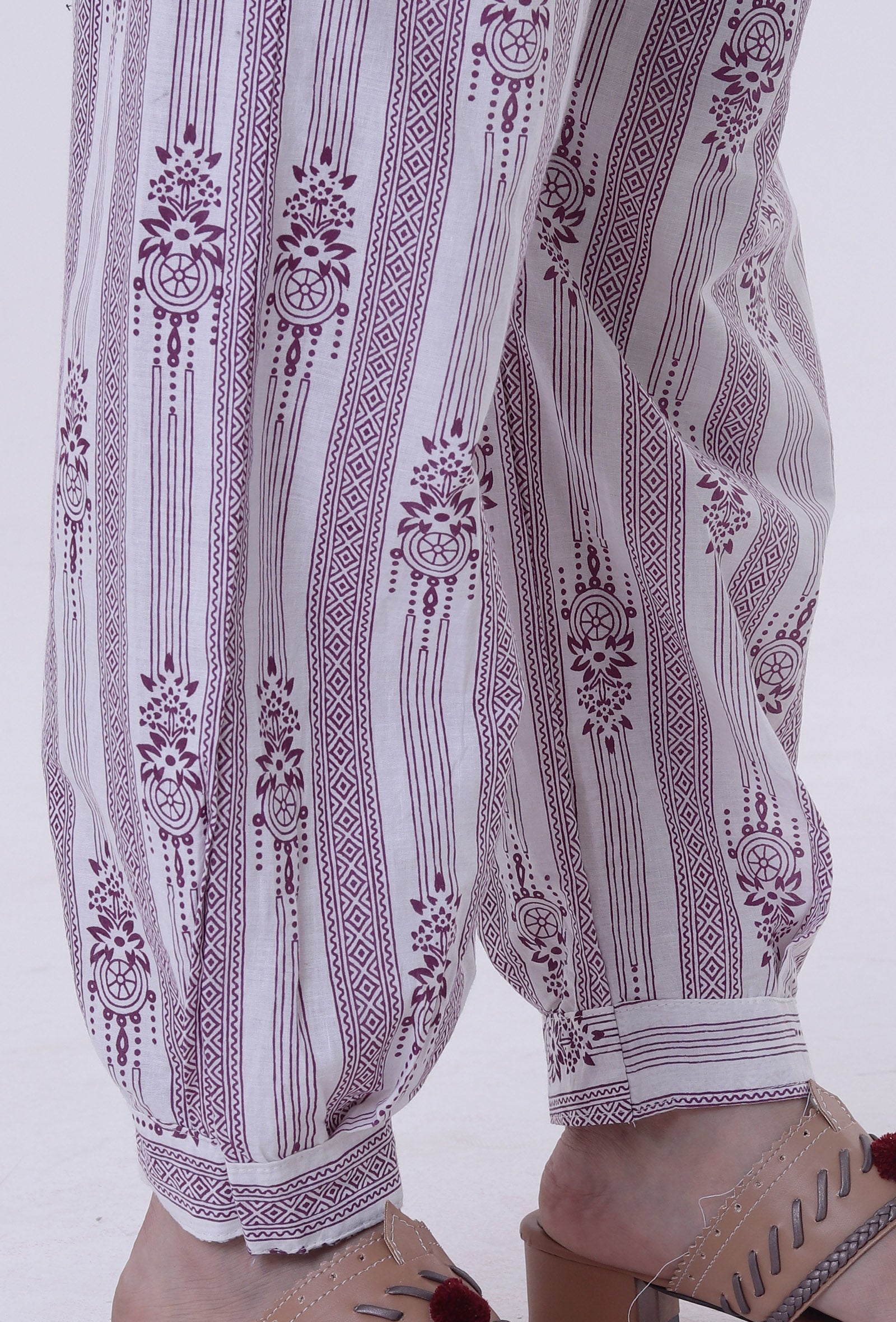 Set Of 2: White Cotton Kurta With Pant Set