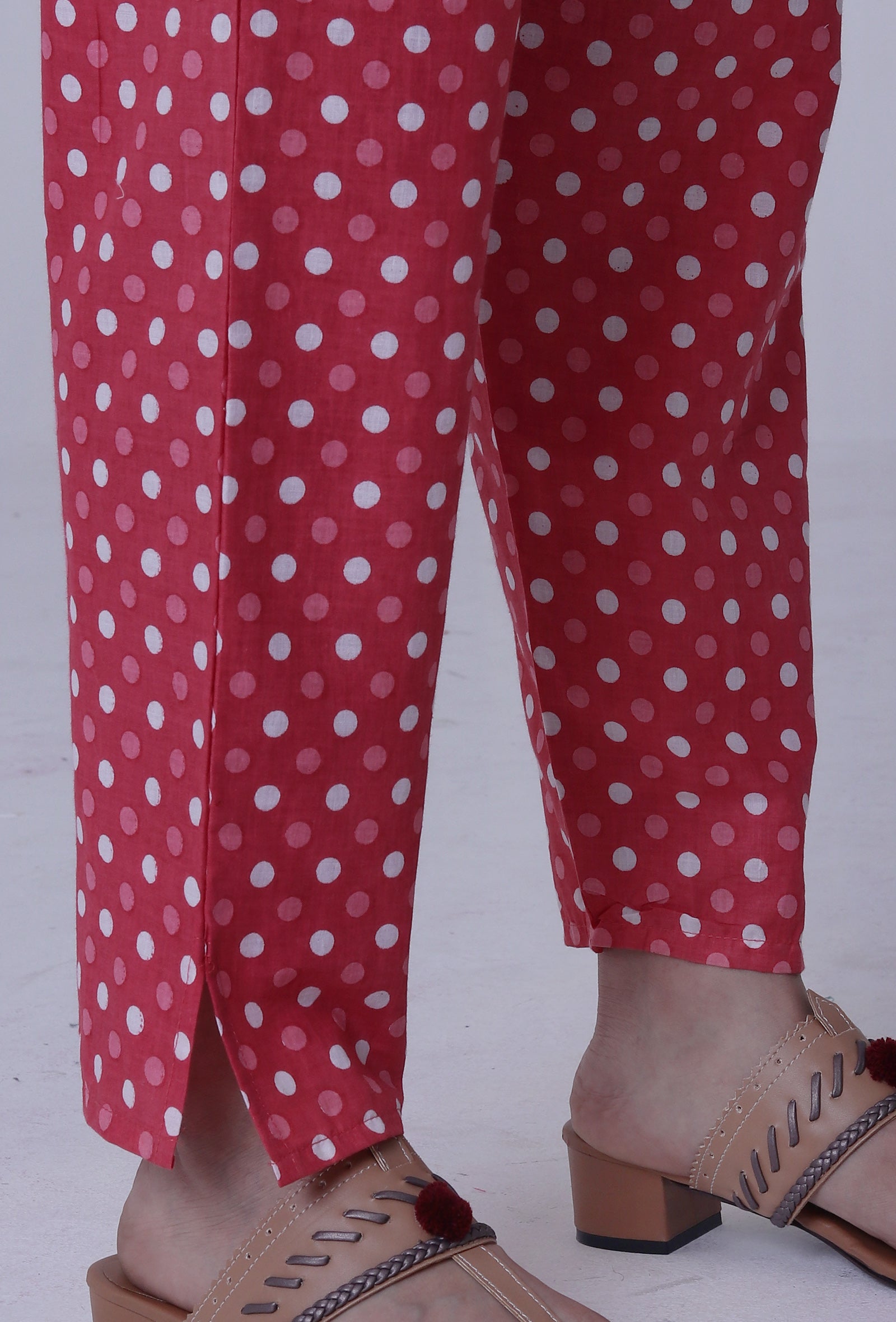 Set Of 2: White Cotton Kurta & Pant Set with Pink Motif