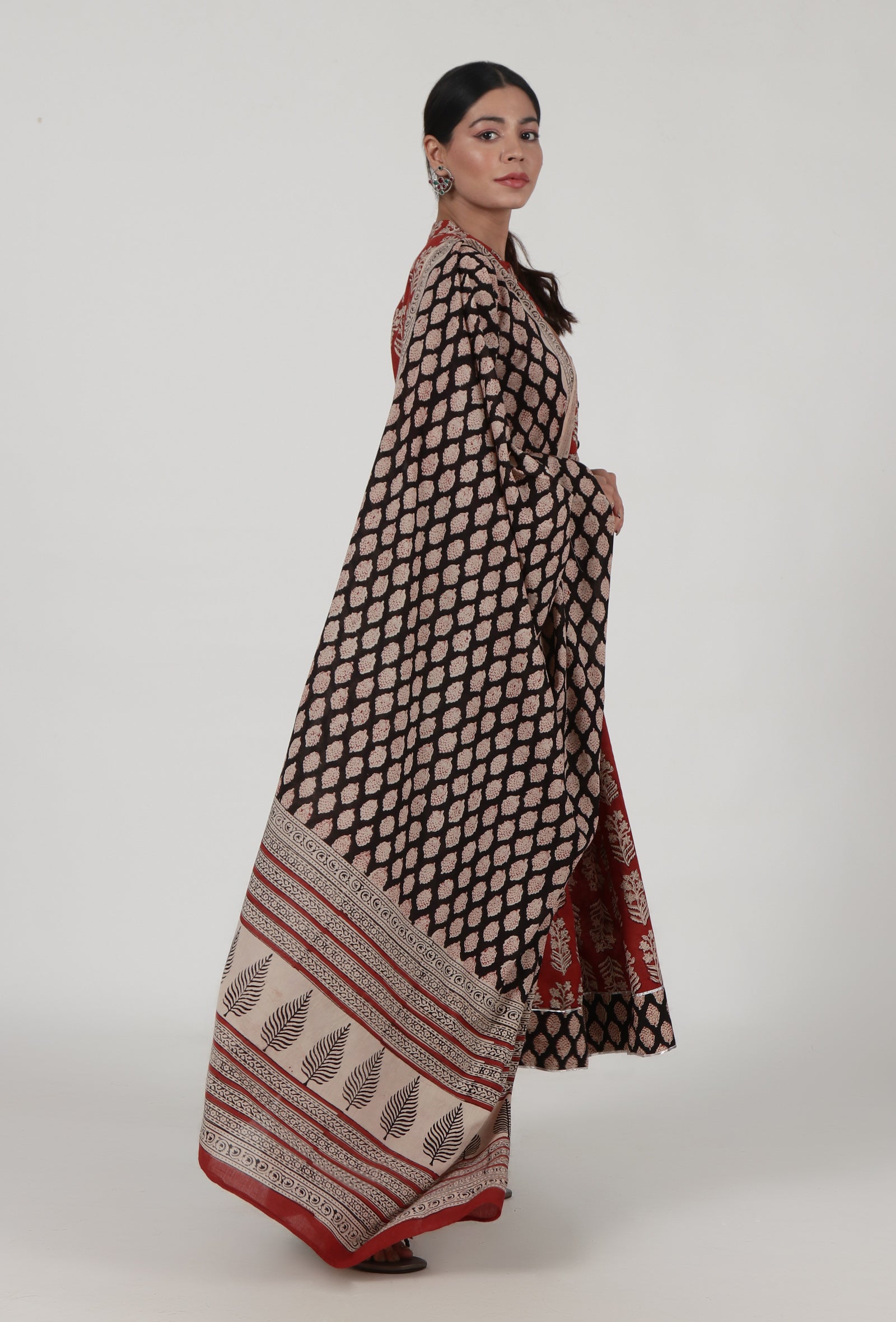 Ajrakh Printed Black Cotton Dupatta With White & Multicolor Motif