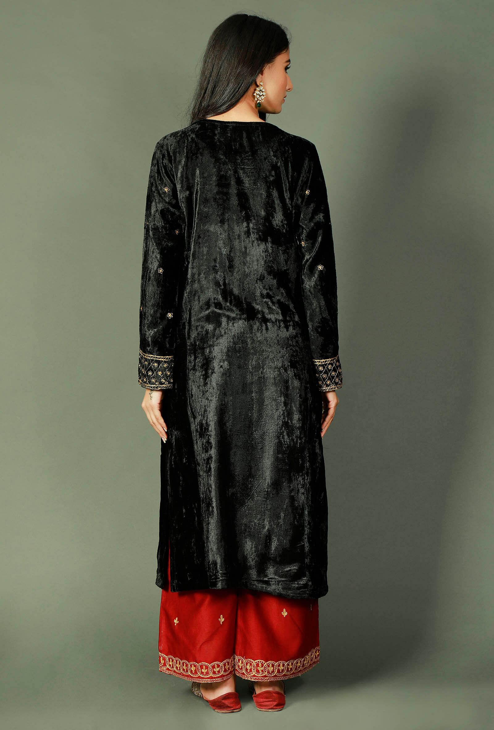 Black Chenille Zari Embroidered Phiran