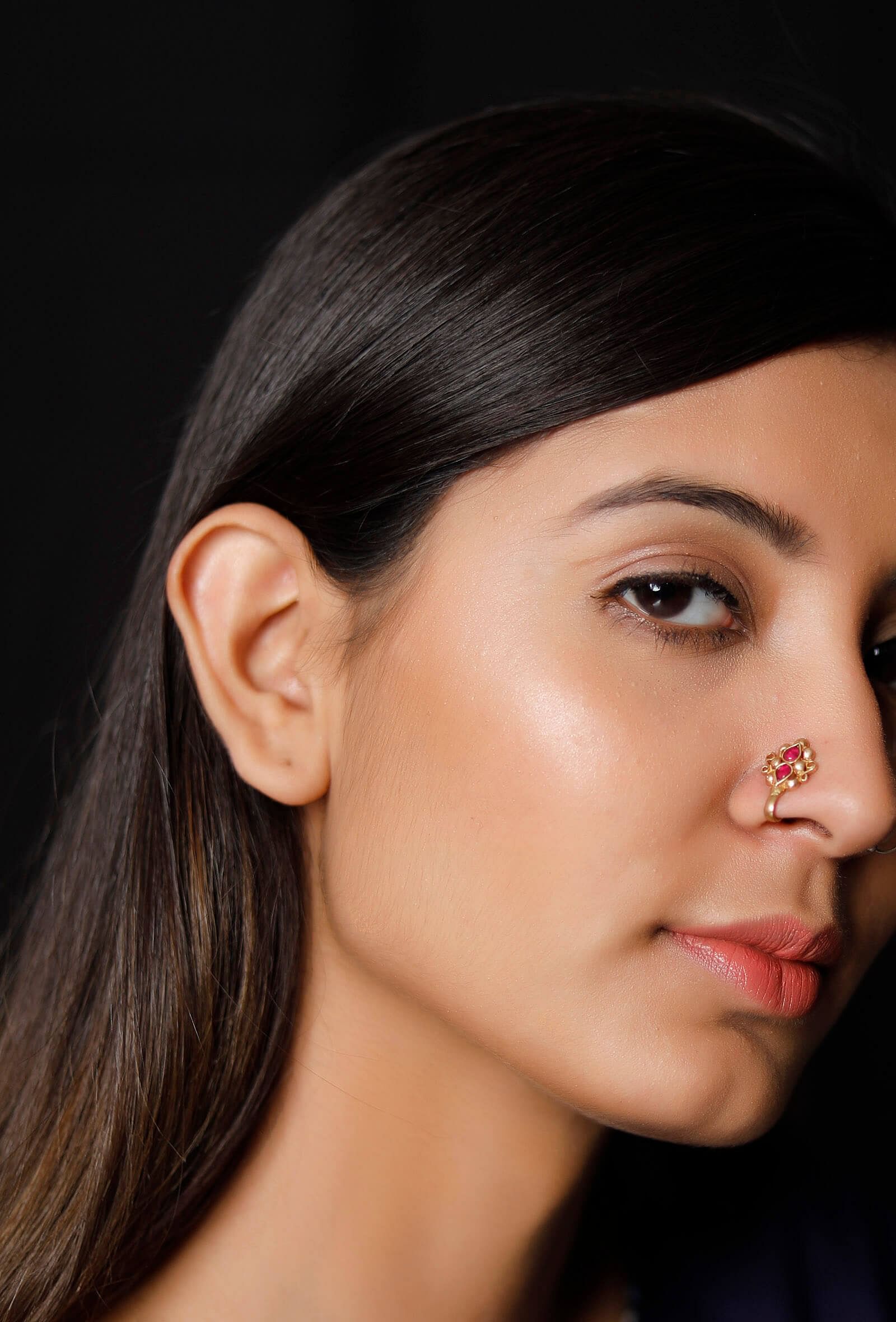 Manika 92.5 Sterling Silver Nose Pin