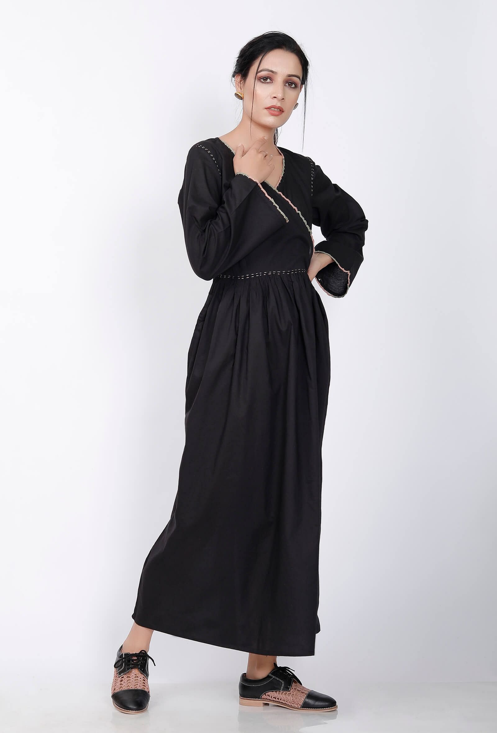 Black Overlapping V-Neck Gathered Cotton Kurta