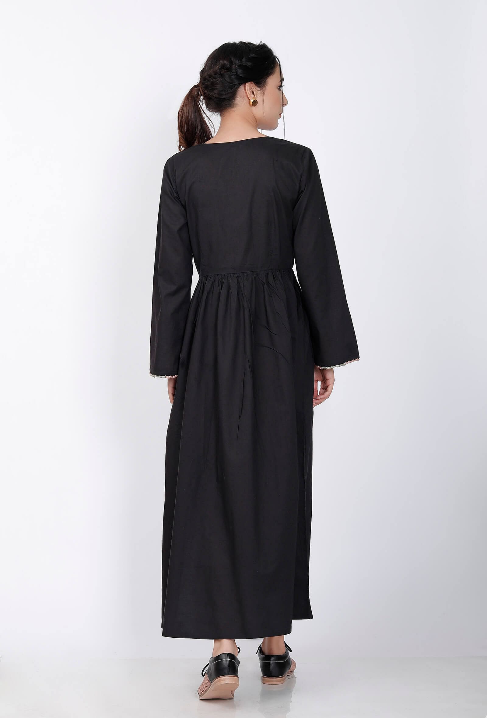 Black Overlapping V-Neck Gathered Cotton Kurta
