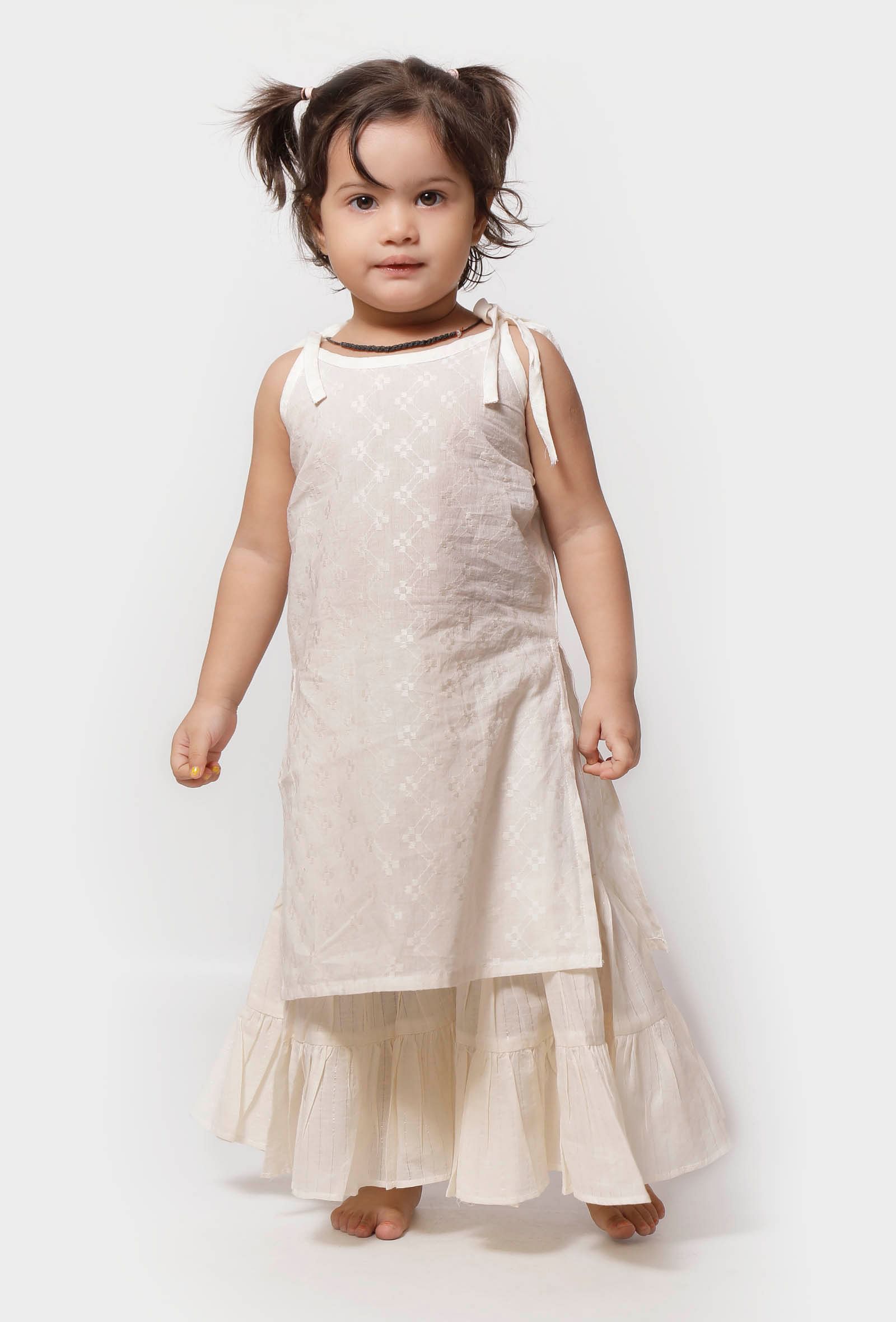 Set of 2- White Floral Buti Malmal Cut Sleeves Kurti with Skirt