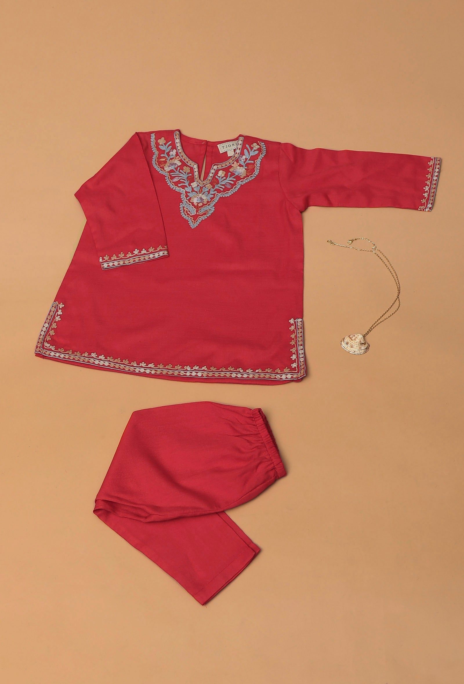 Merry Red Pure Woollen Phiran set