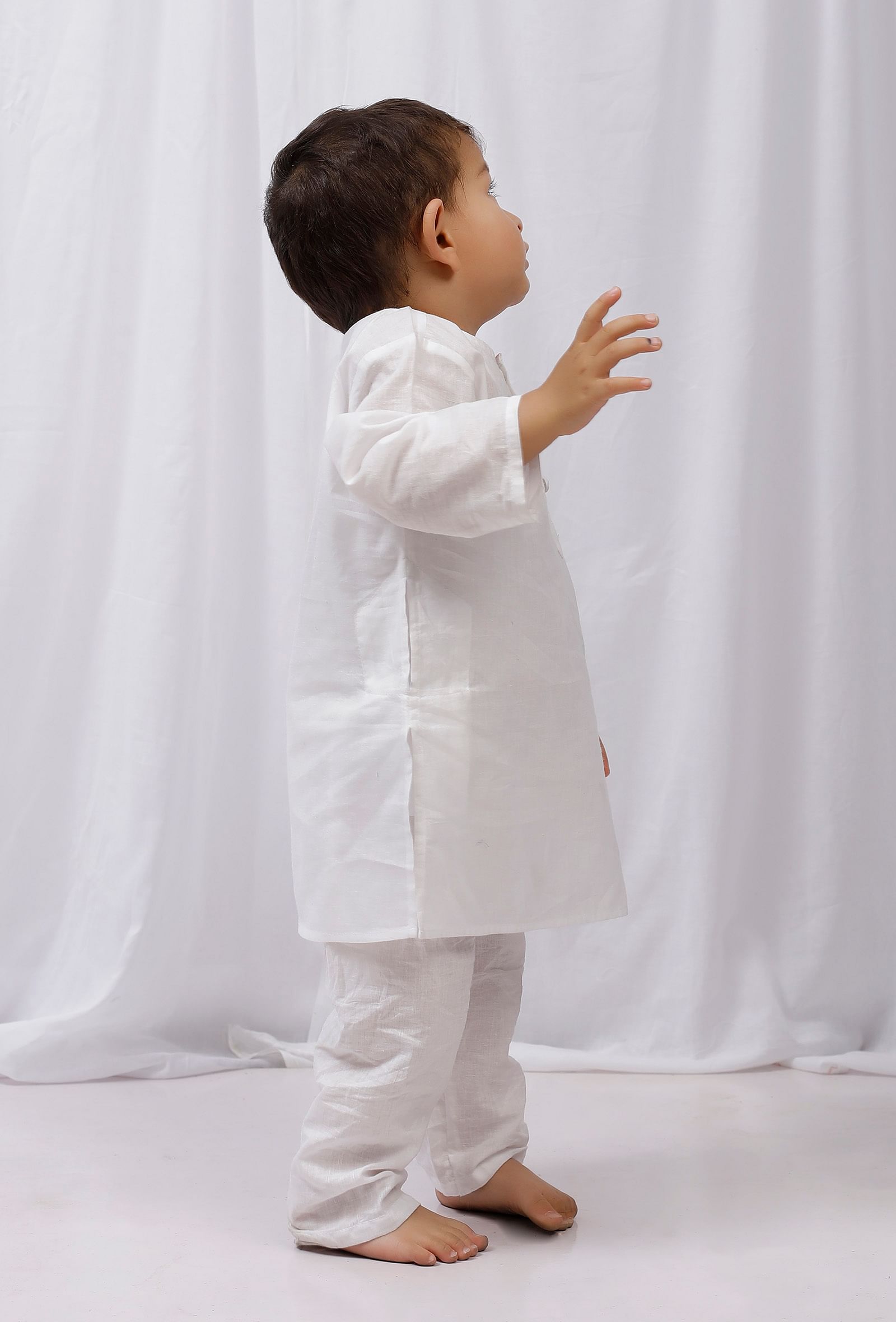 Set of 2: White Striped Cotton Kurta and White Pajama Set