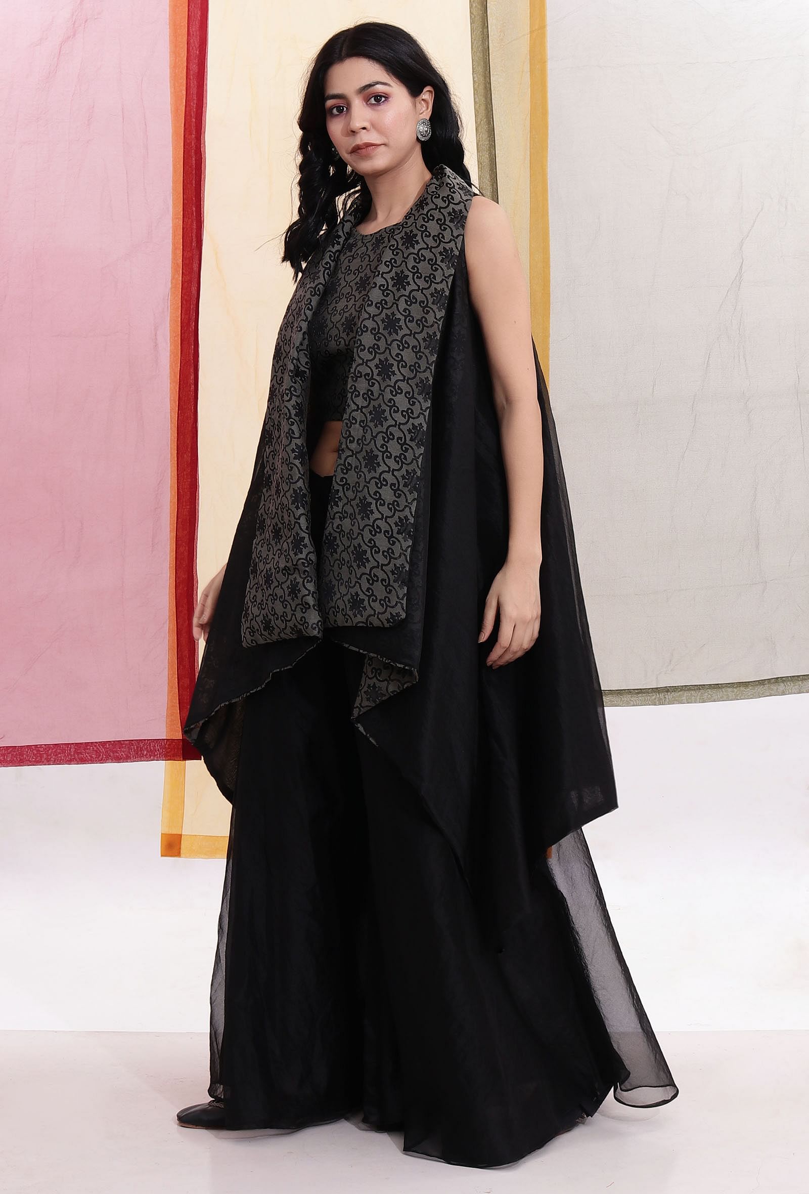 Black Plain Organza & Sheer Brasso Organza Front Open Reversible Shrug