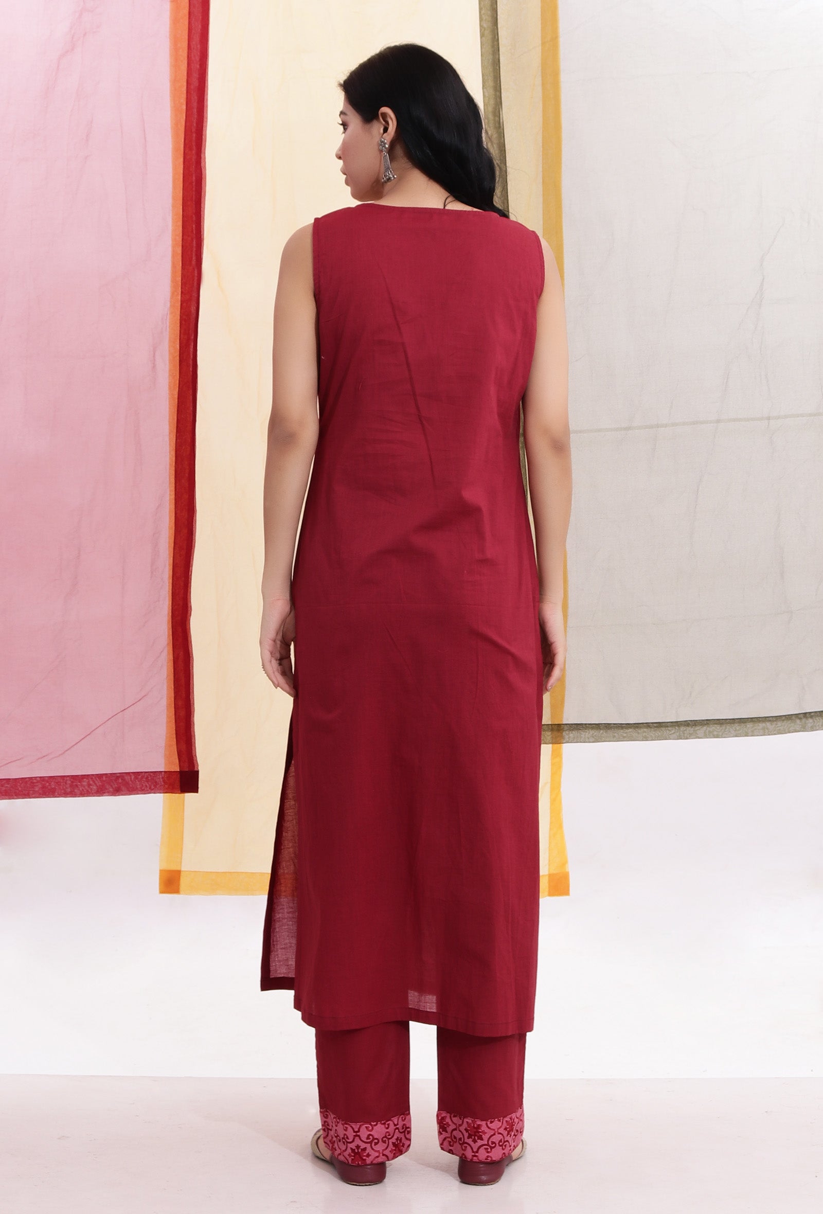 Carmine Red Cotton Sleeveless V-neck Straight Kurta