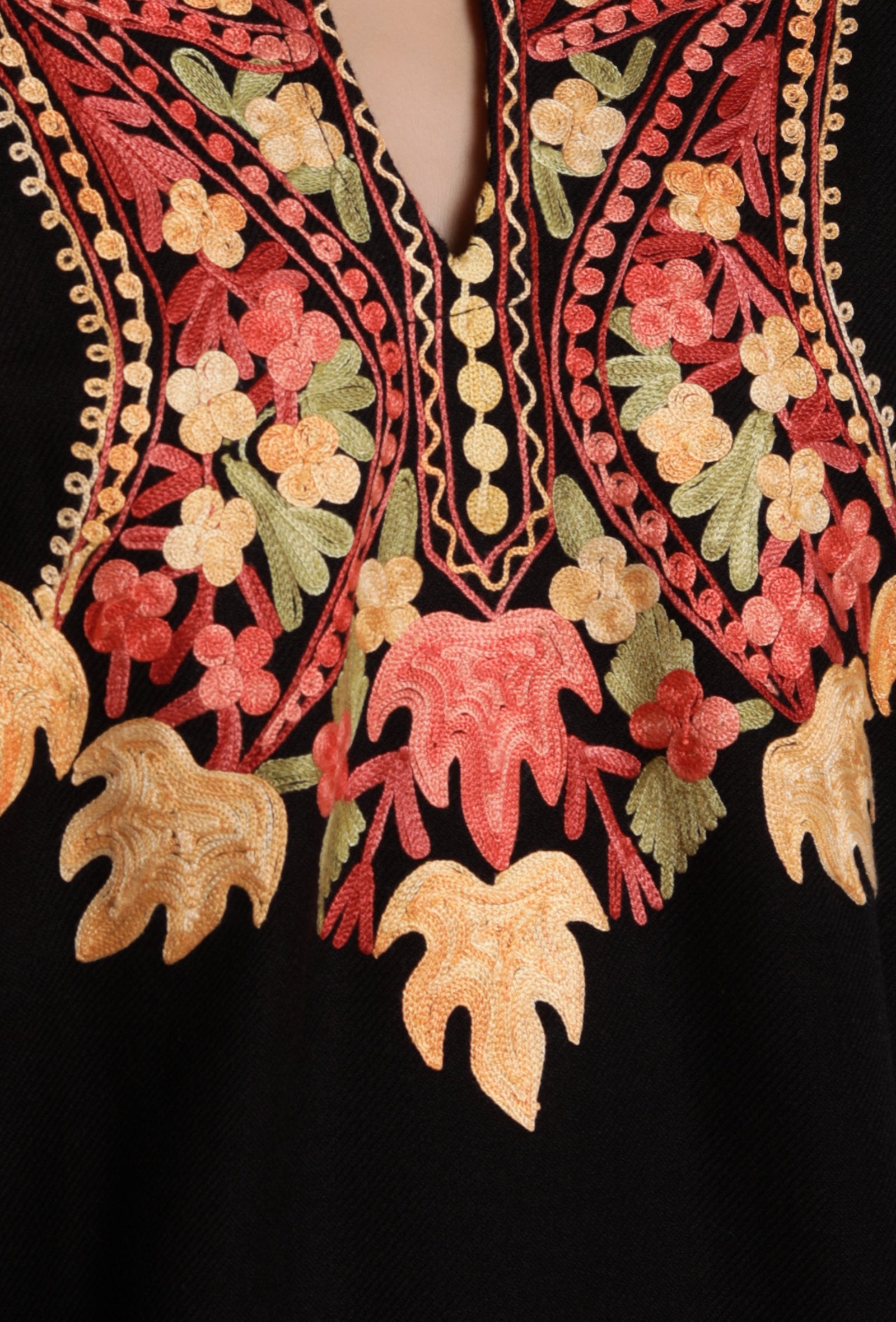 Black Magic Aari Embroidered Kashmiri Phiran-Free Size