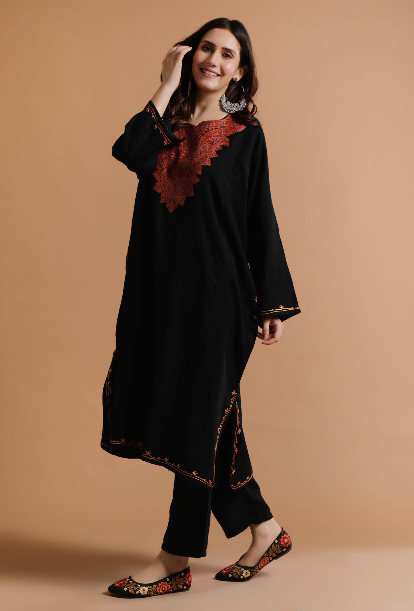 Black Kashmiri Sozni Embroidery Phiran-Free Size