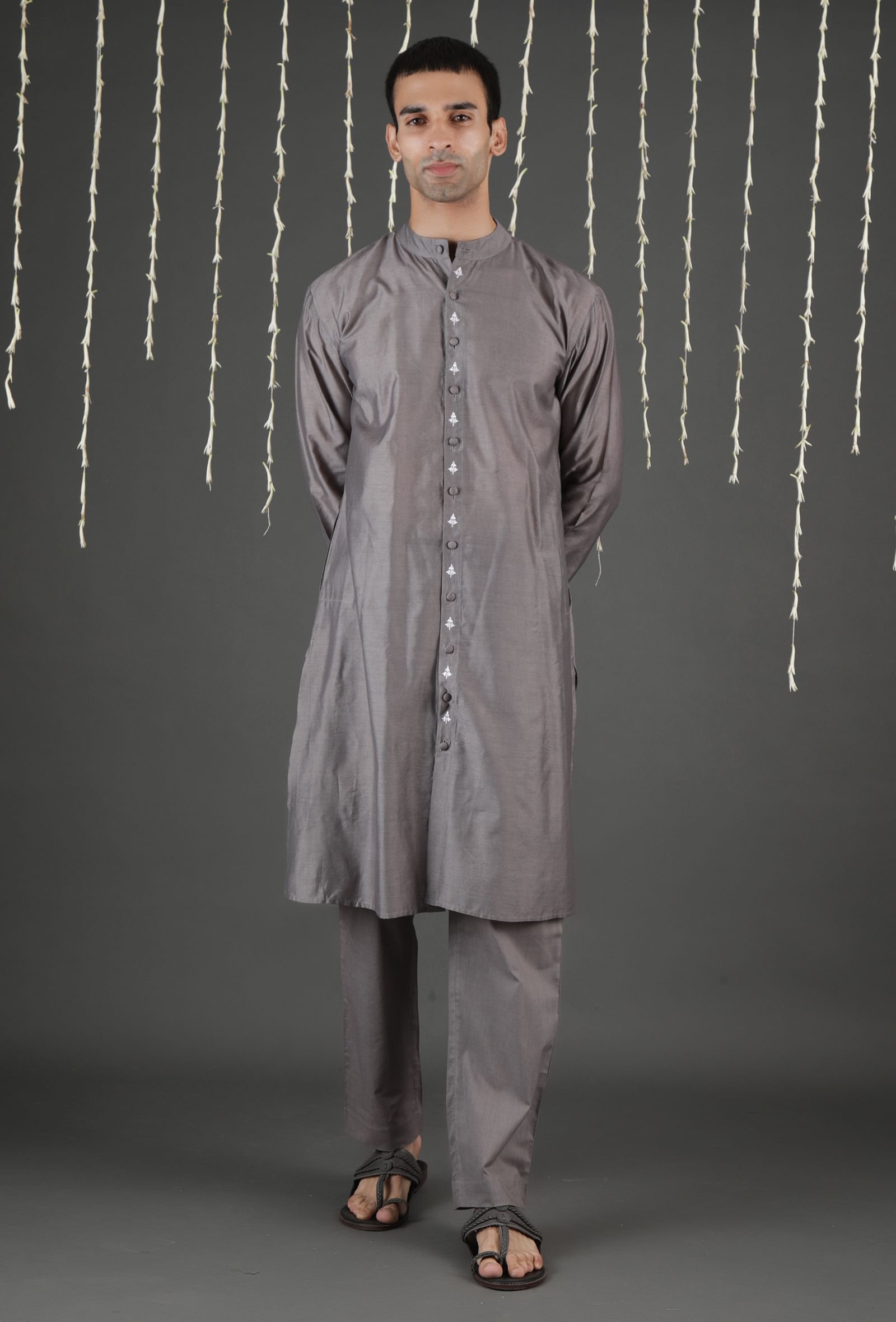 Set Of 2: Evak Grey Chanderi Kurta & Straight Pants