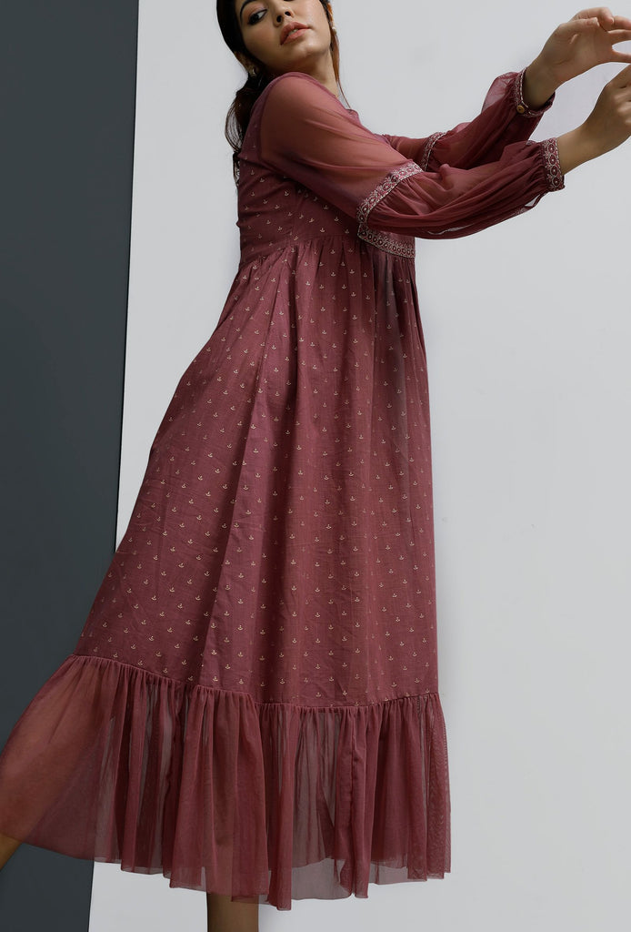 Plus-Size Kurtas and Dresses: How to Choose the Right Fit in XL, XXL and XXXL