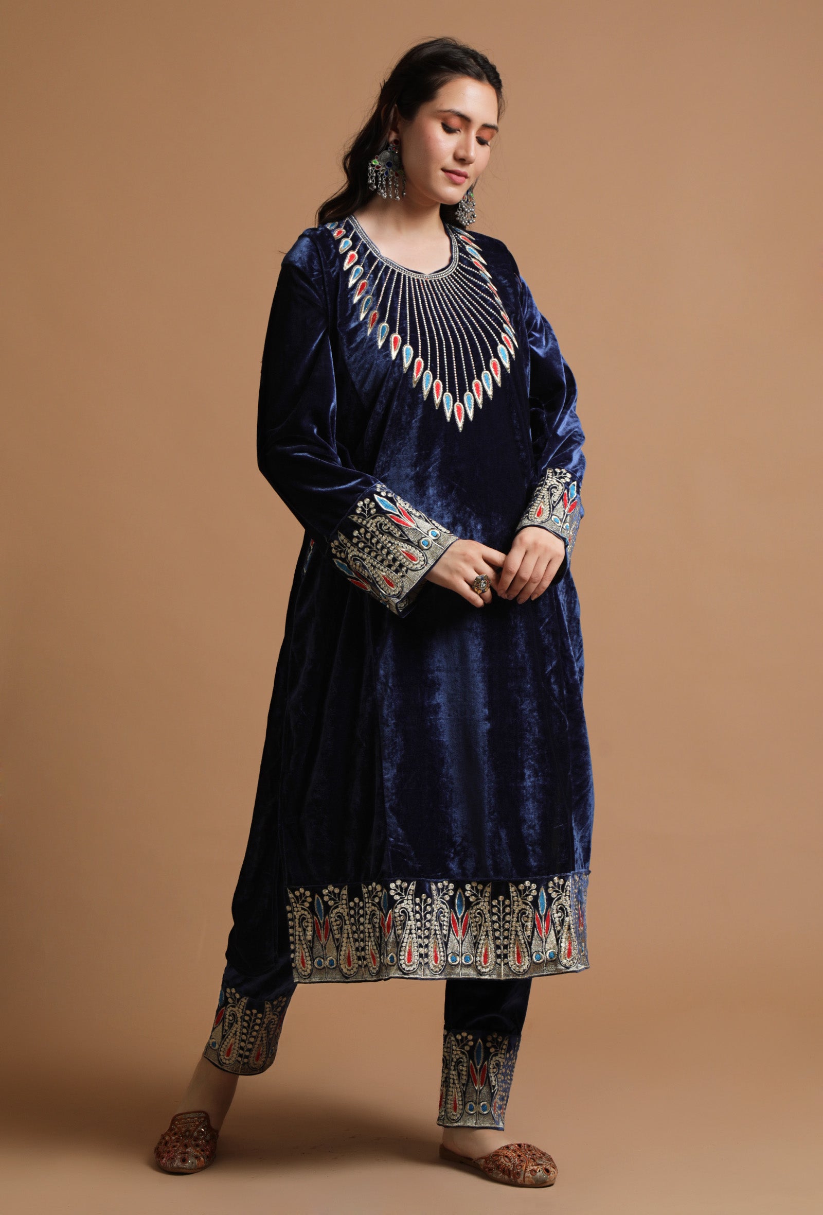 Kashmiri tilla hotsell work phiran