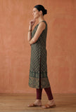 Deep Green Ethnic Motif Printed Sleeveless Straight Kurta