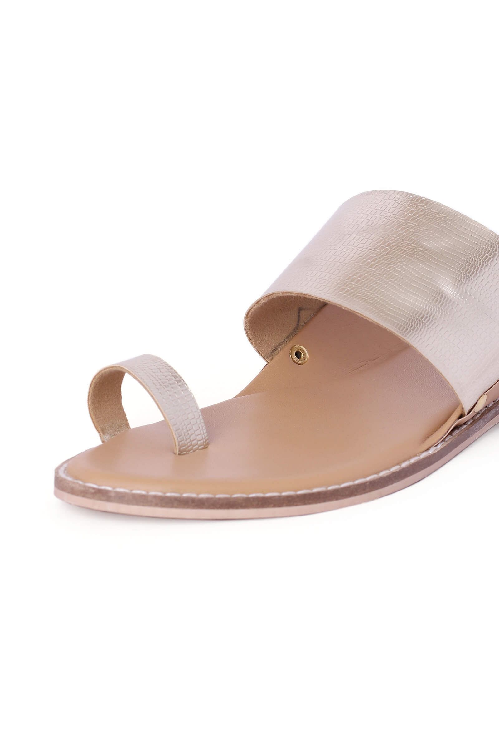 Textured Silver Cruelty-Free Leather Kolhapuri Inspired  Chappals