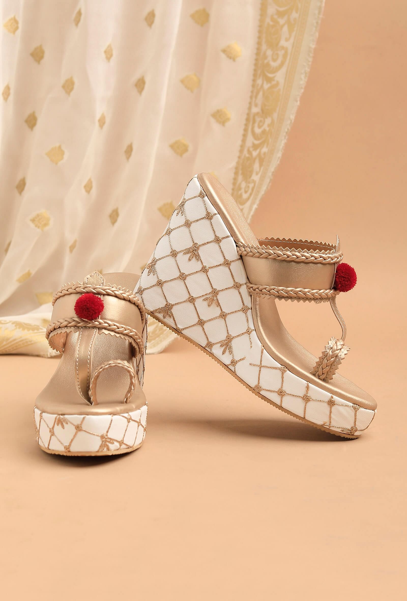 Kolhapuri Women Gold Heels - Buy Kolhapuri Women Gold Heels Online at Best  Price - Shop Online for Footwears in India | Flipkart.com