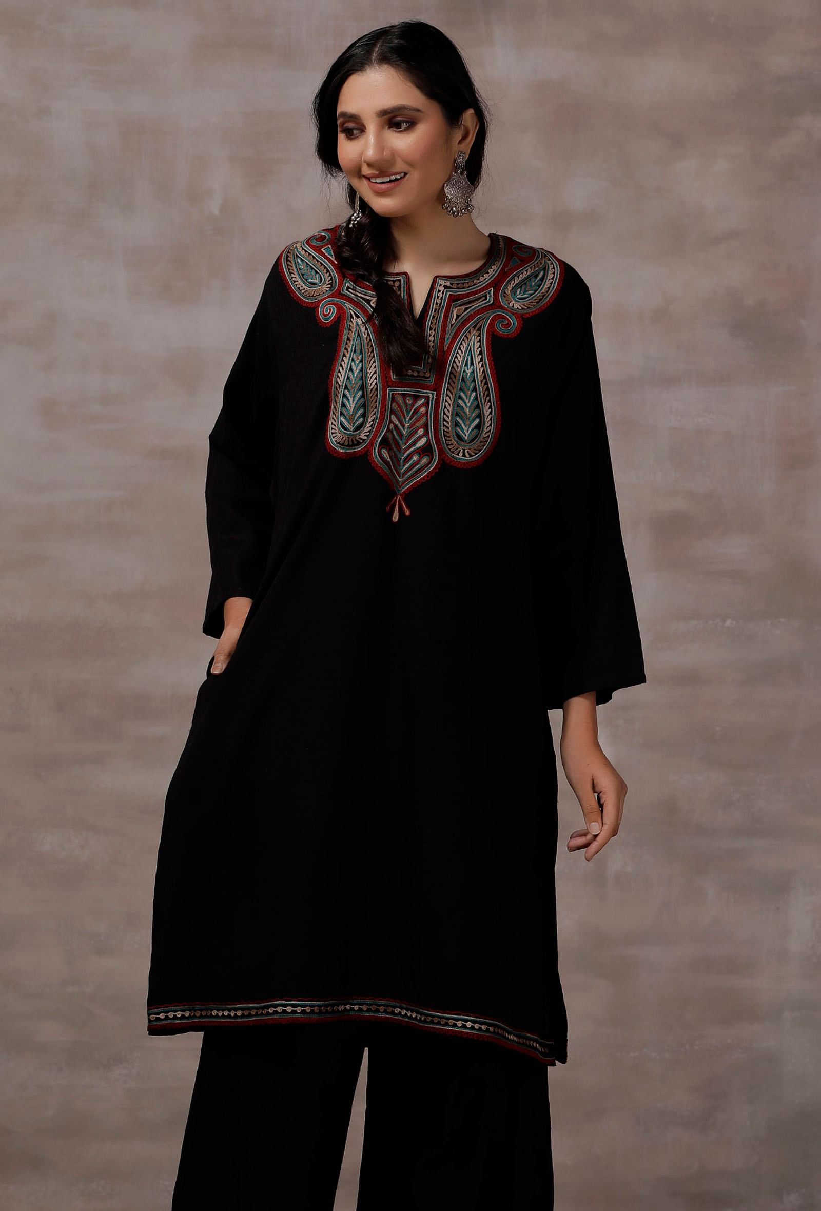 Kashmiri woolen best sale phiran
