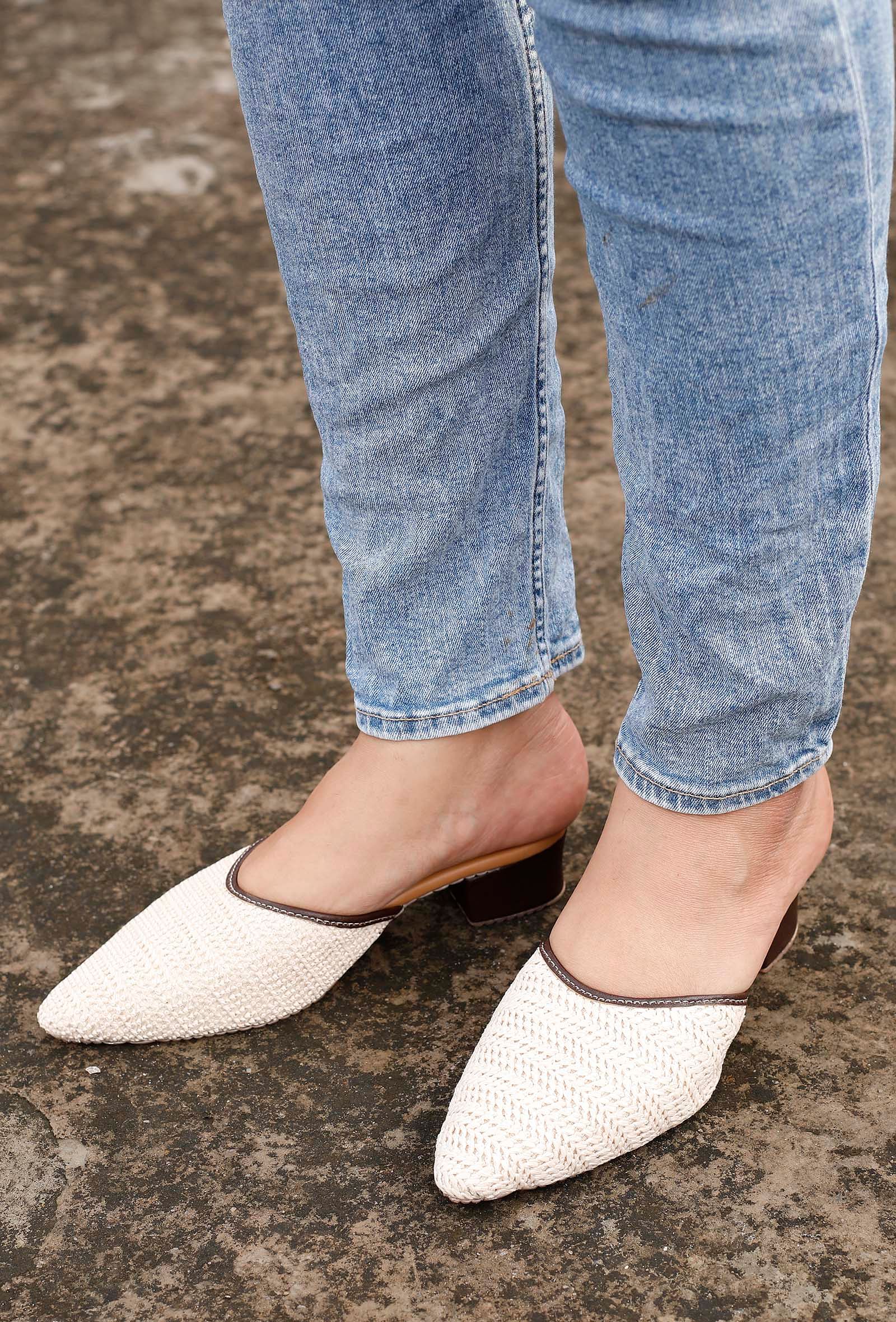 Caramino Raffia Weave Straps Sandals