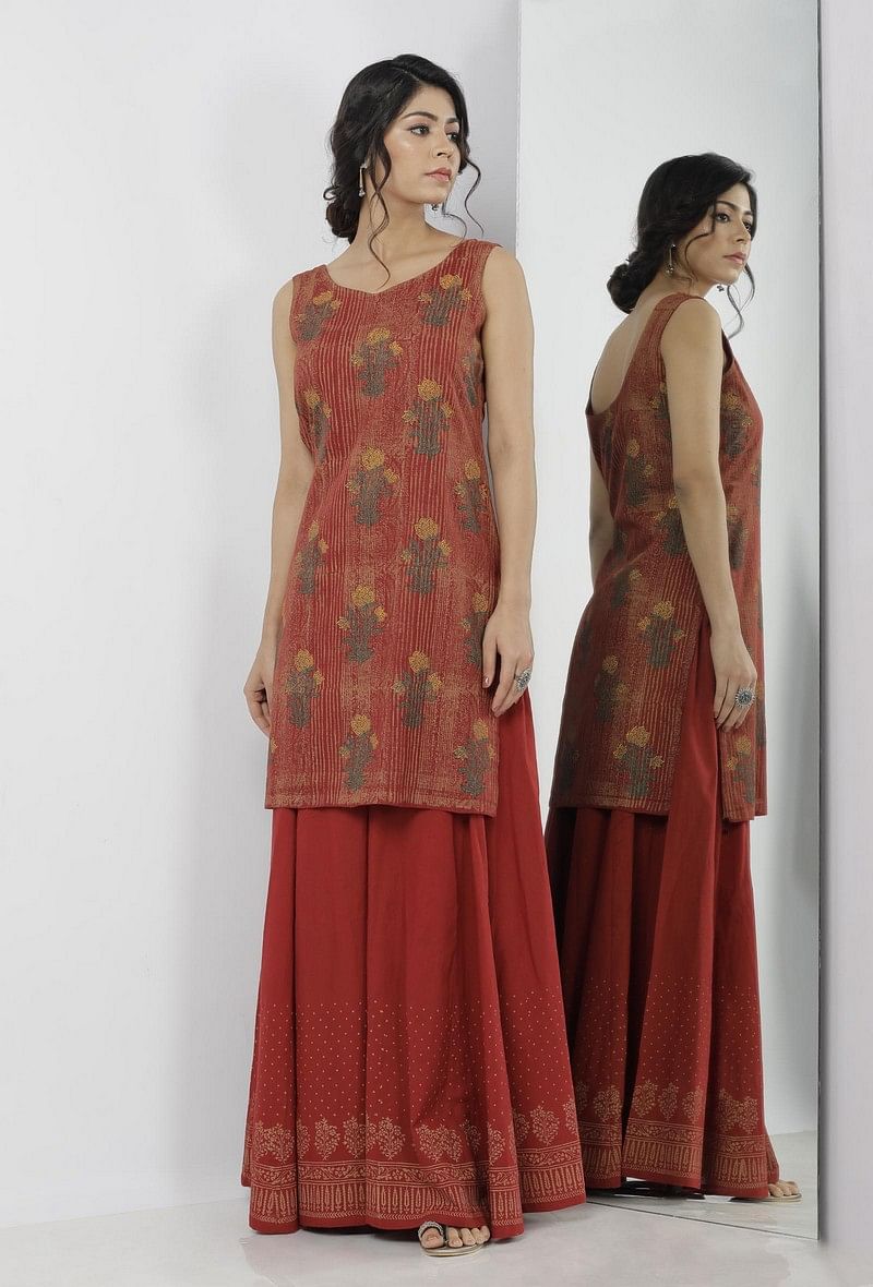 Set of 2: Gerua Maroon Floral Hand-Block Printed Sleeveless Cotton Short Kurta with Printed Cotton Palazzo