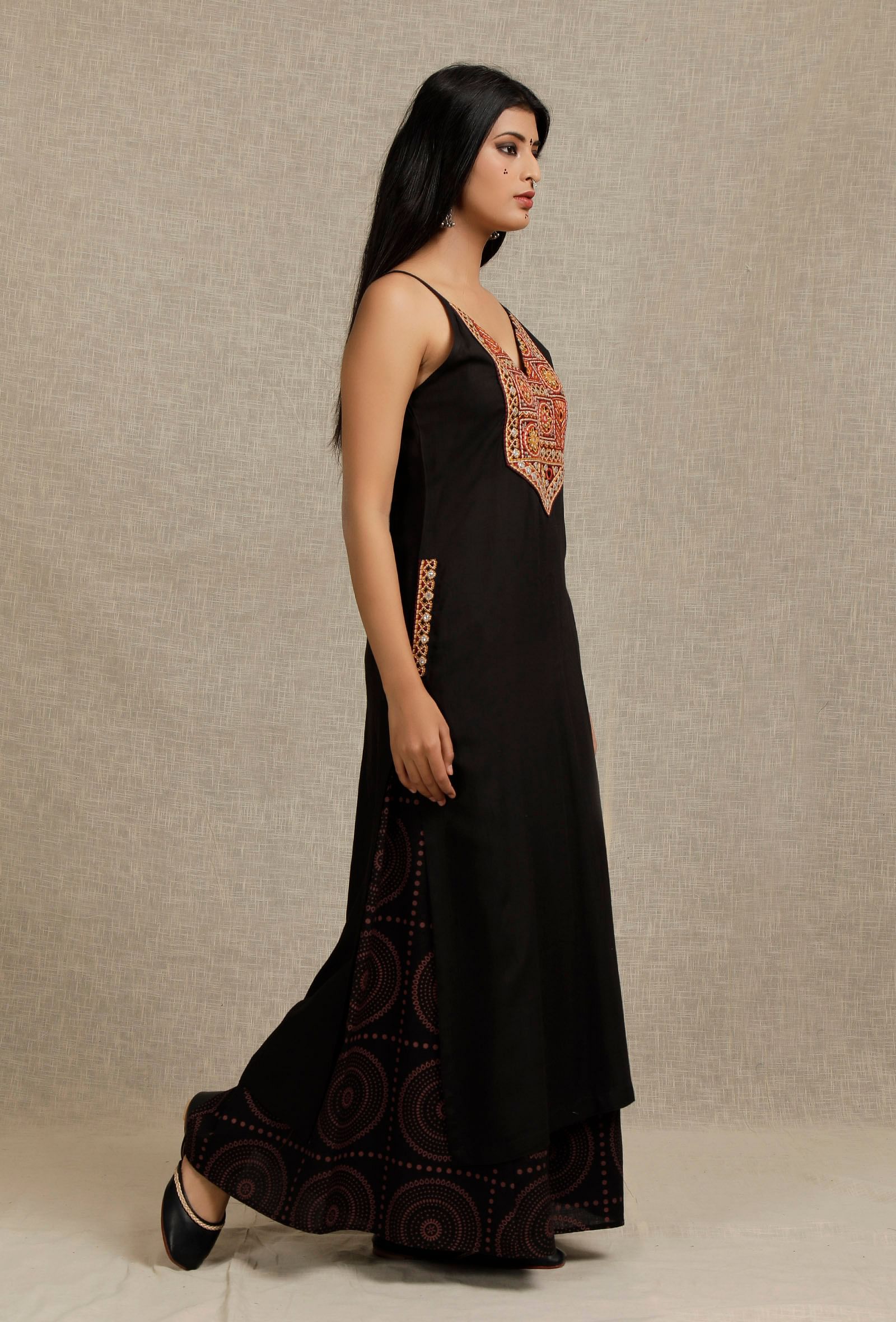 Set Of 2: Solid Black Slip Kurta With Yoke Embroidery Details With Bla –  TJORI