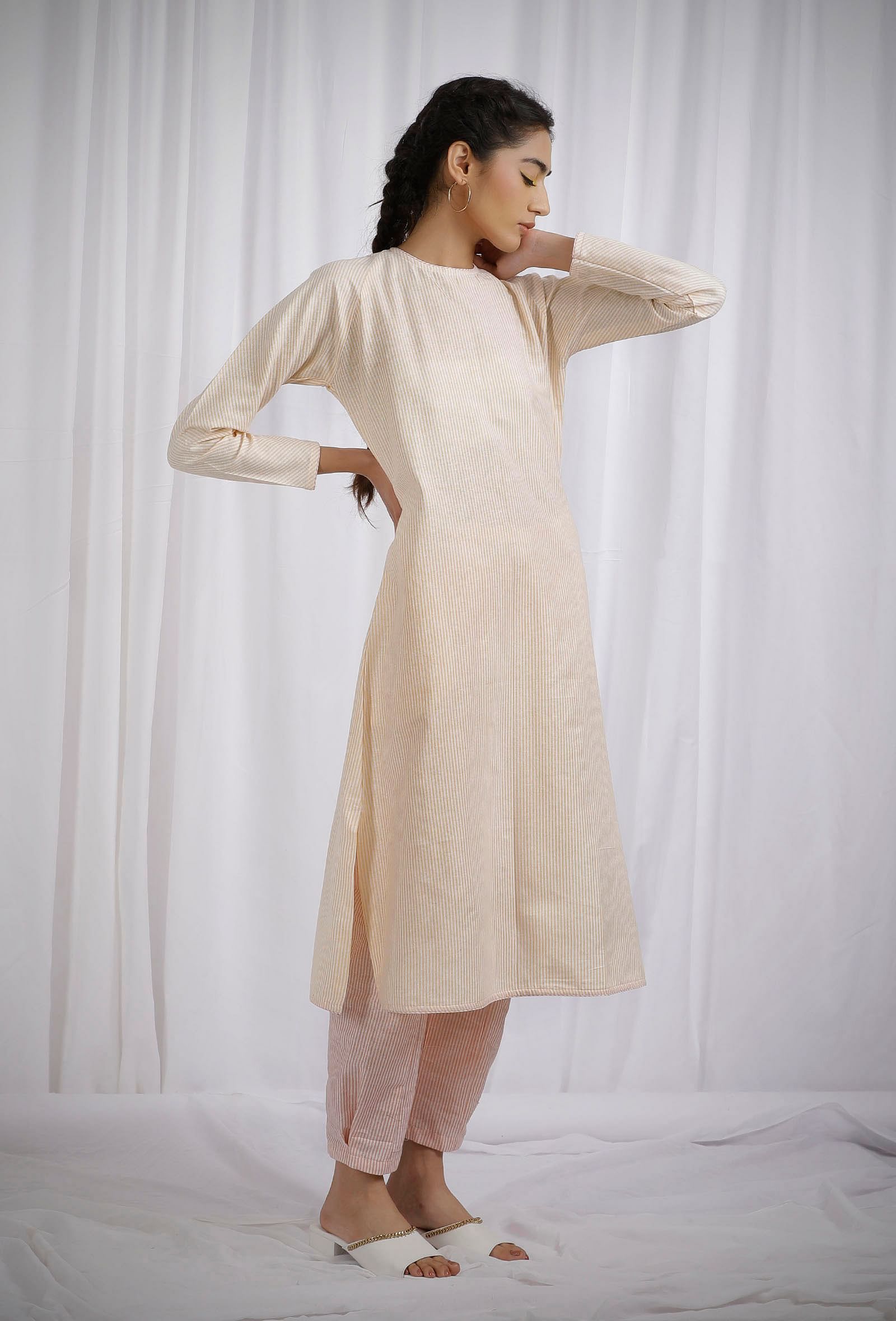 Buy Off White Embroidered Chanderi Kurta with Cotton Pants and Brocade  Dupatta  Set of 3  161KARJ3  The loom