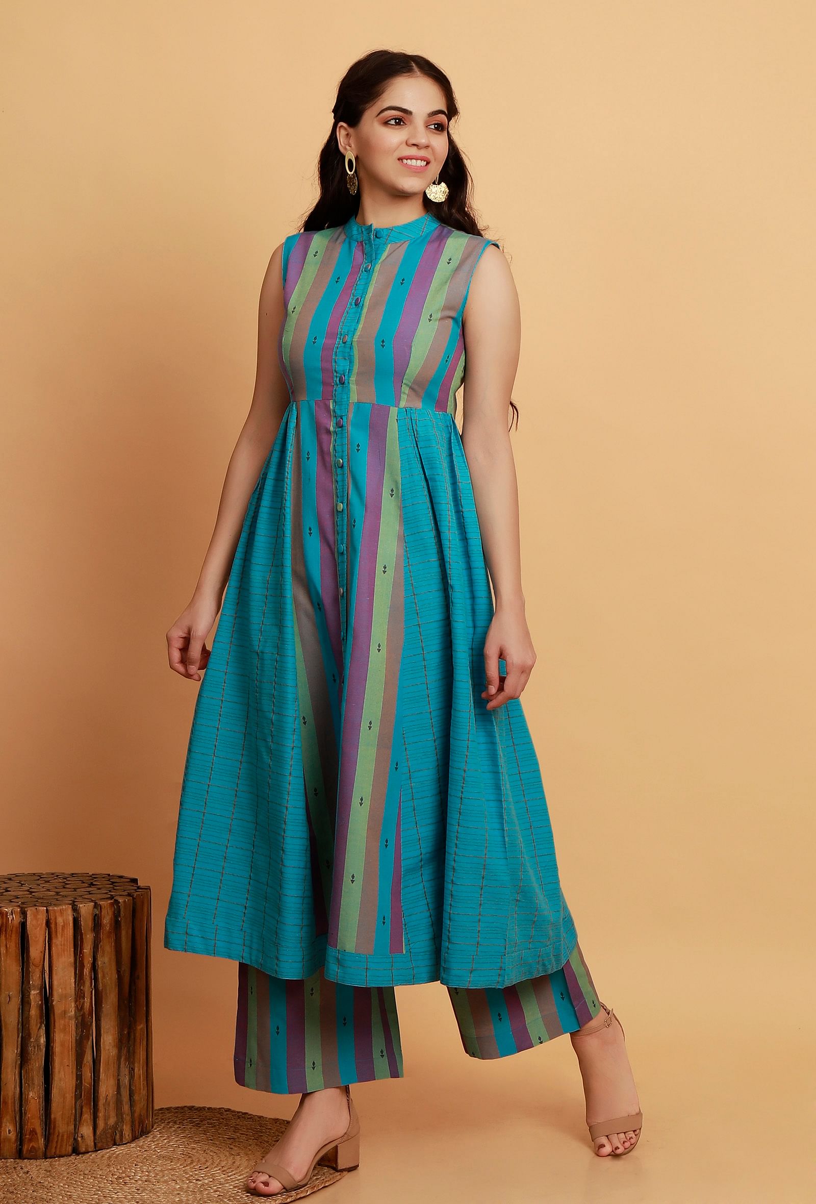 Red Women Stylish Modern Casual Plain Sleeveless Cotton Designer Kurtis at  Best Price in Surat | Rg Trendz