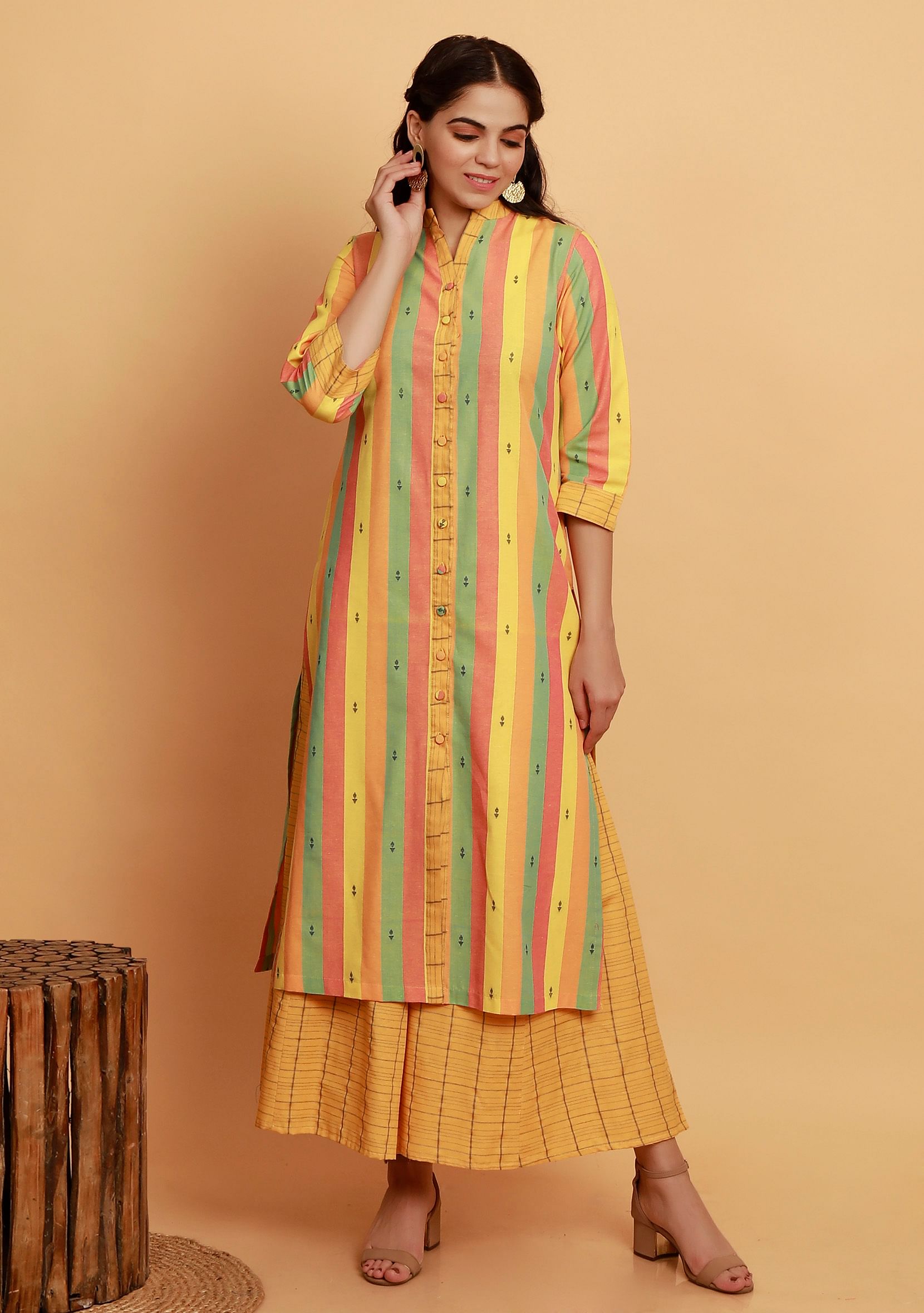 Set of 2:  Yellow Multicolor Straight  Kurta And Yellow Checked Flared Pants