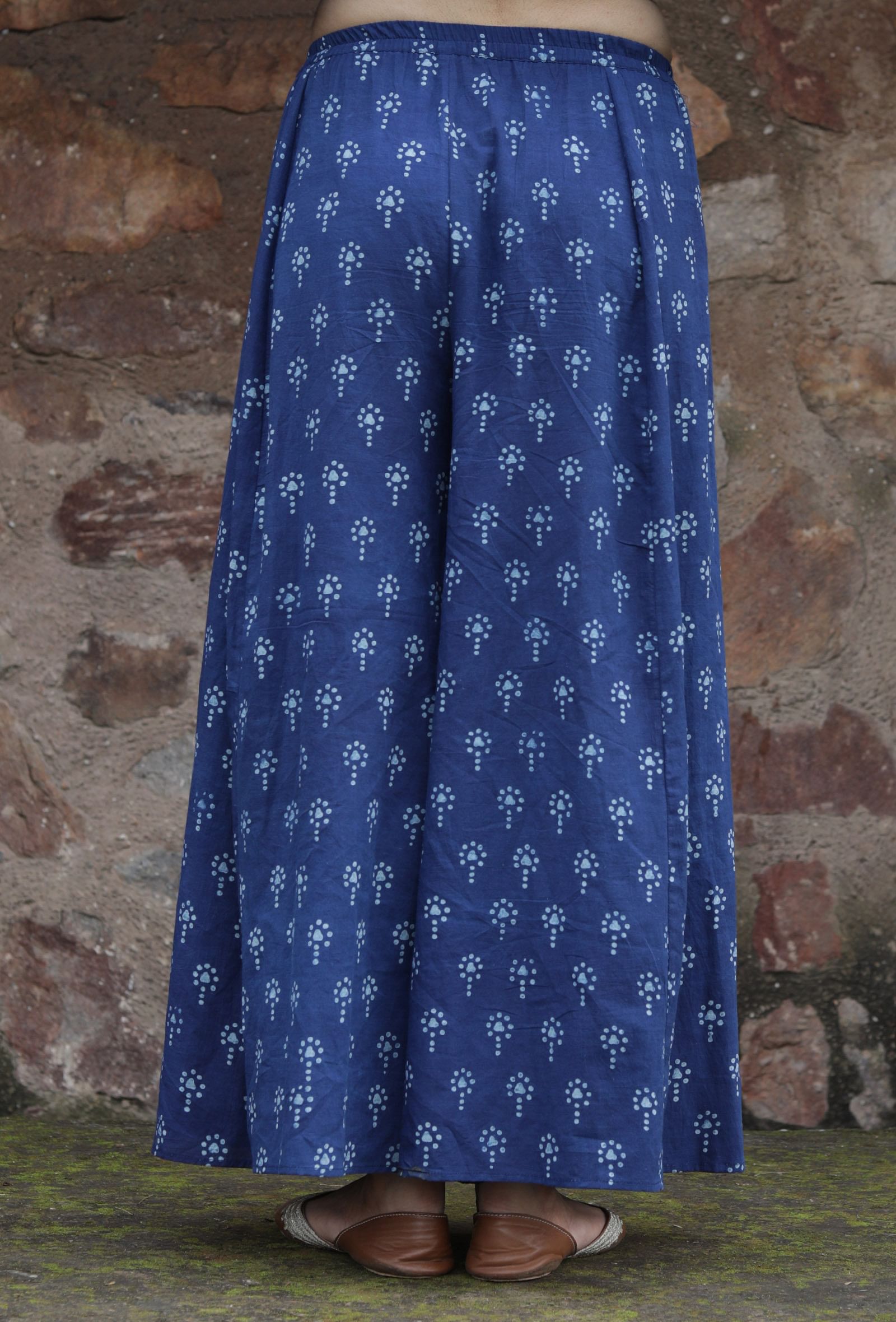 Women Navy Blue Embroidered Cotton Stretchable Palazzo Pants