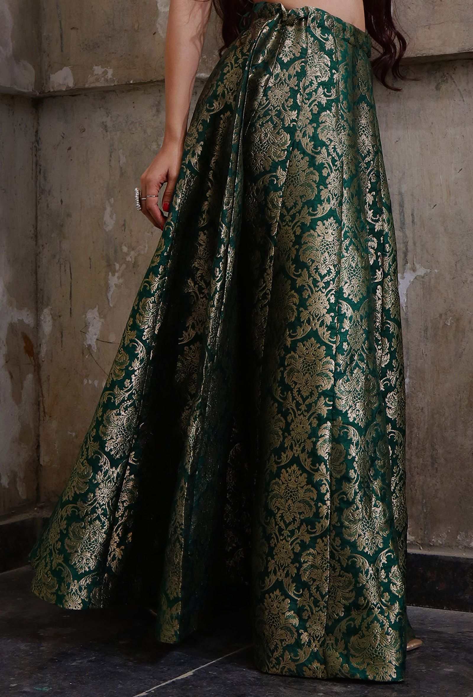 Green Kalidar Banarasi Jacquard Skirt With Tassels