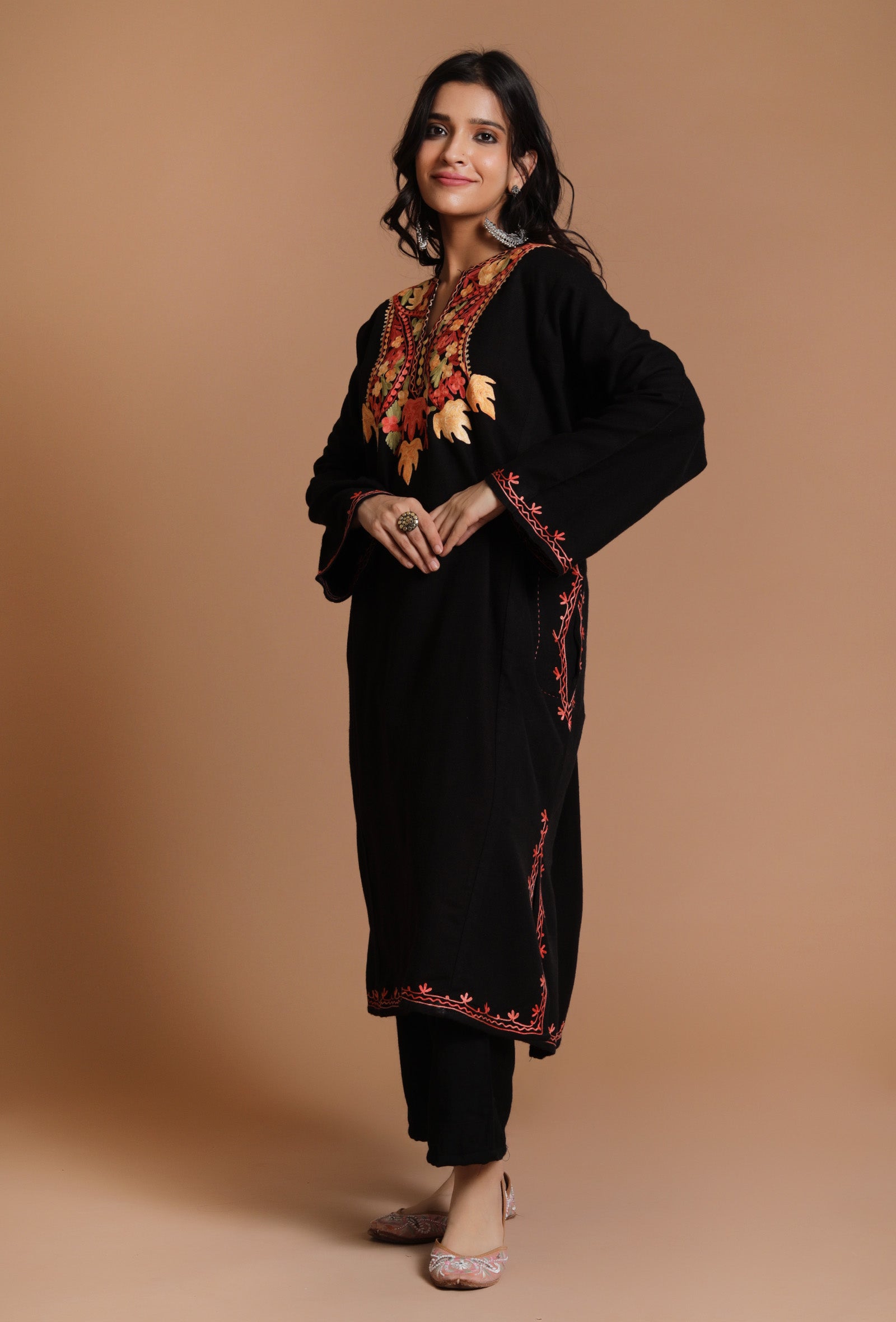 Black Magic Aari Embroidered Kashmiri Phiran-Free Size