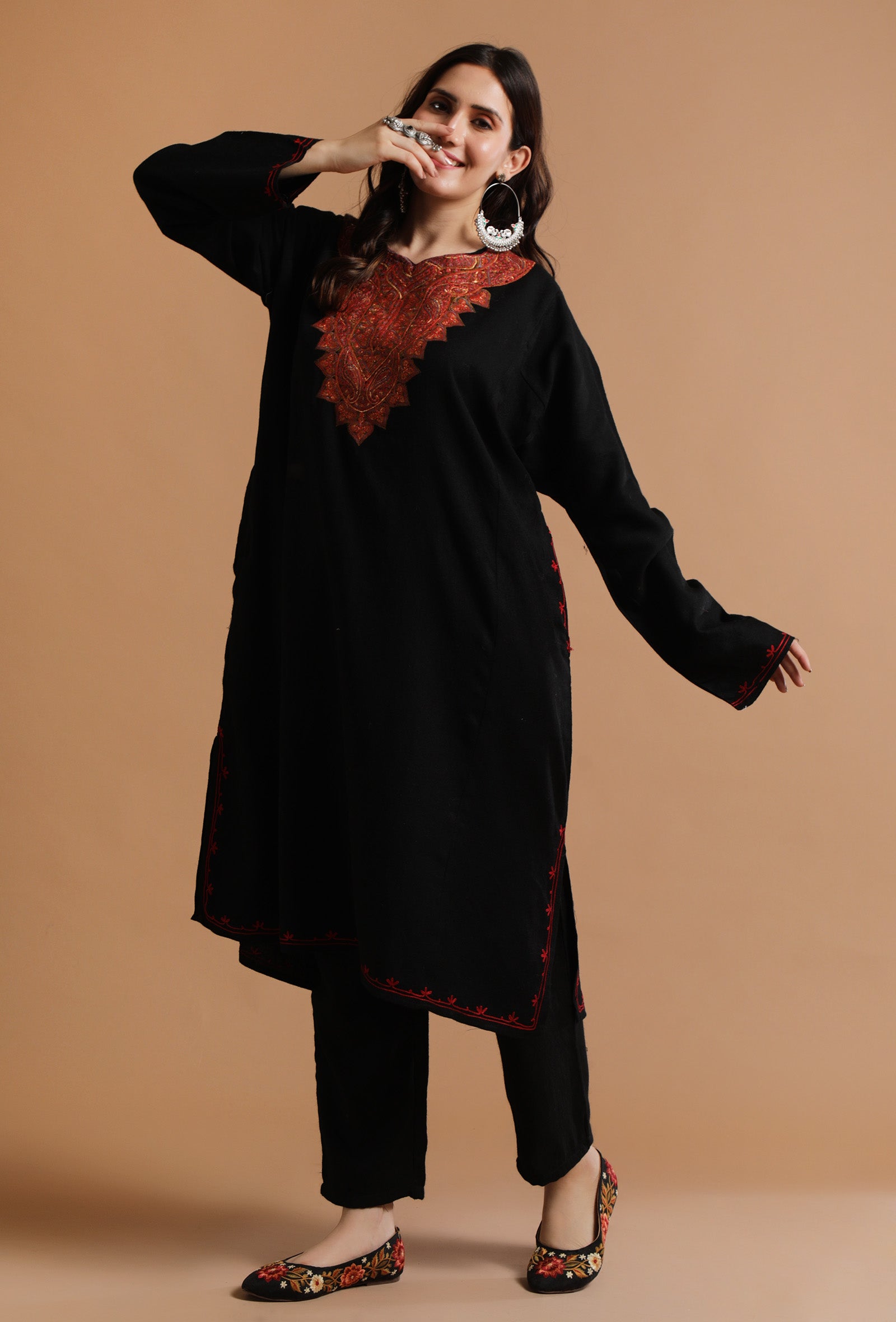 Smoky Black Kashmiri Sozni Embroidery Phiran-Free Size