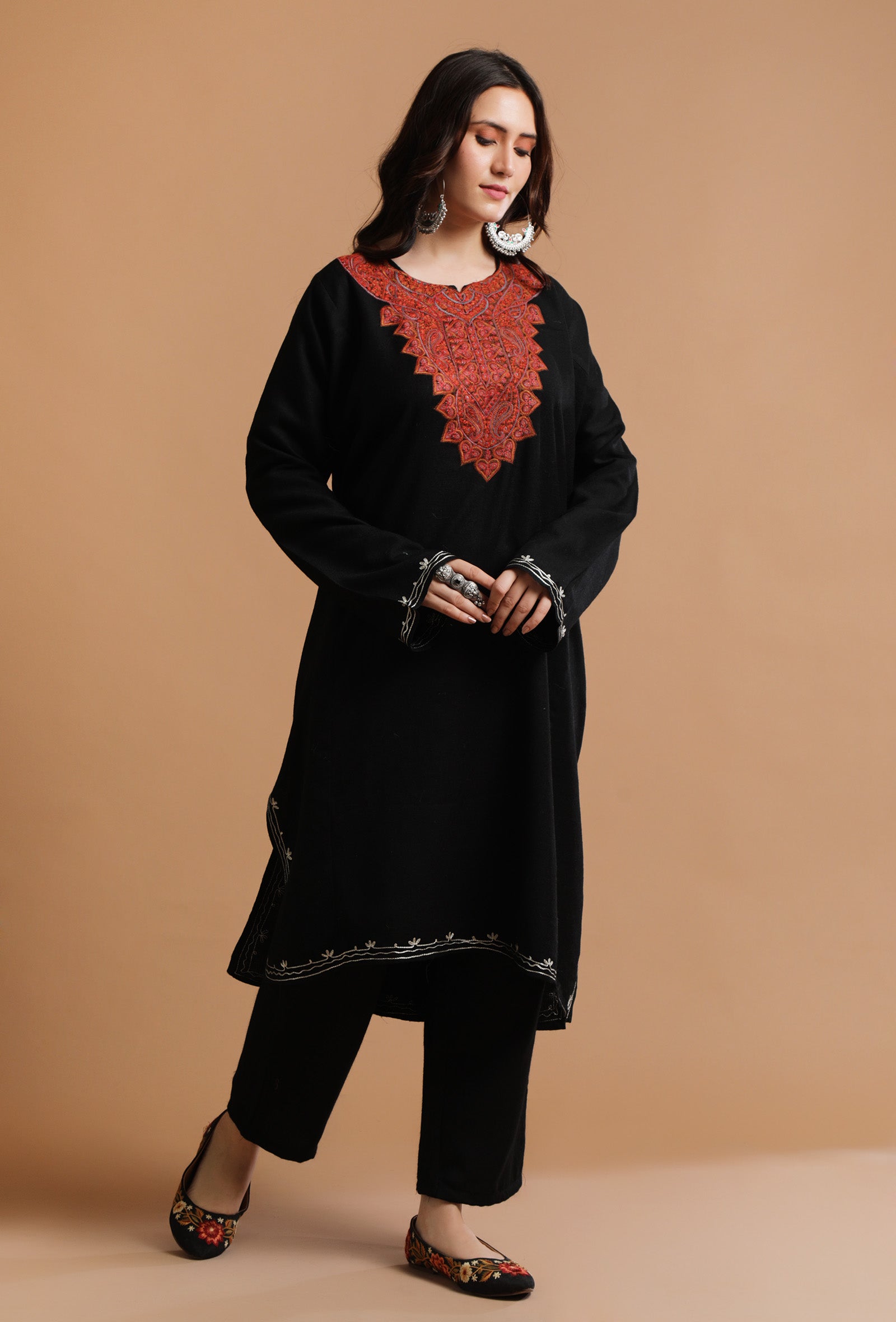 Kashmiri Sozni Embroidery Black Phiran-Free Size